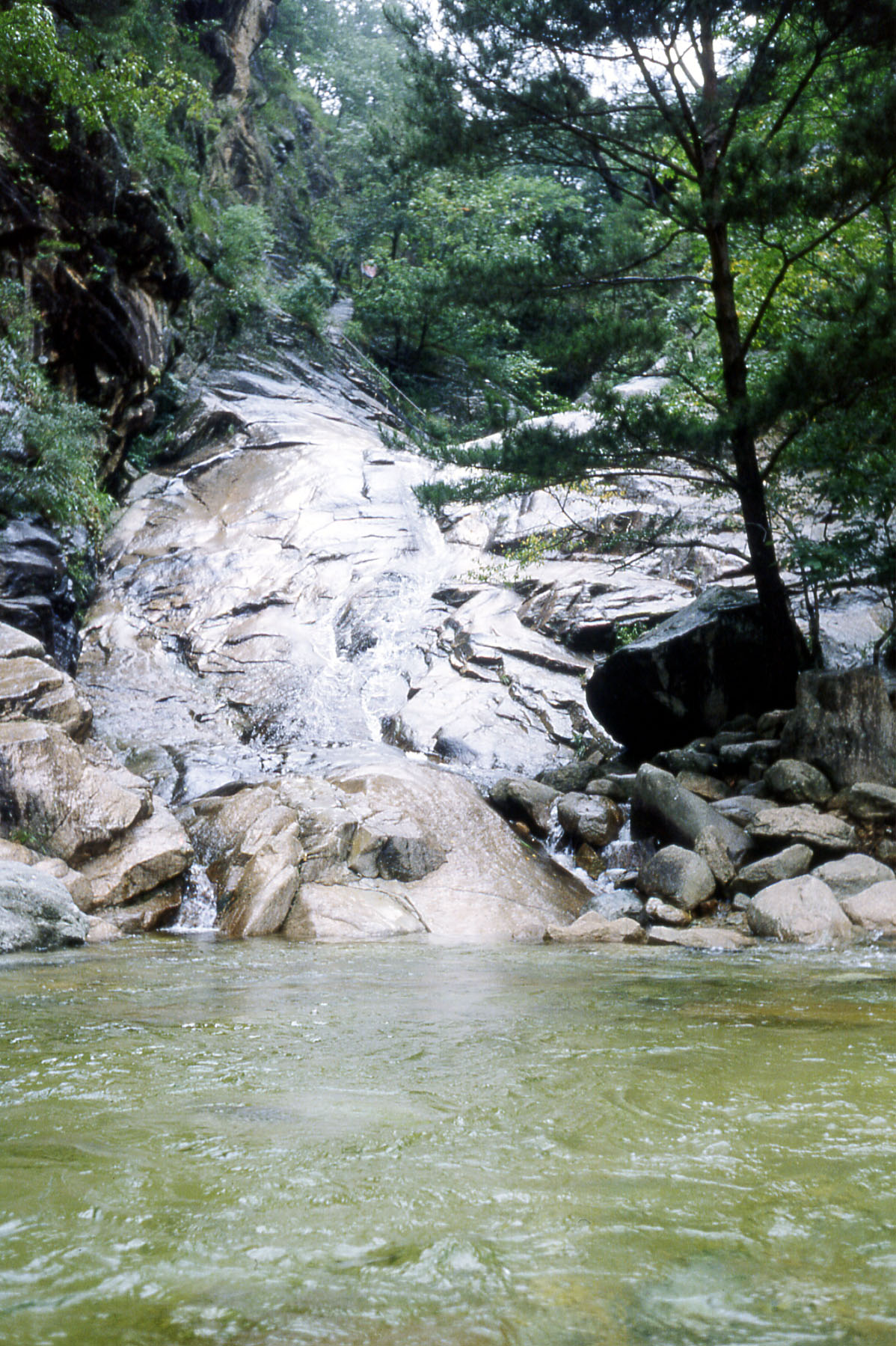 SeolAk Mountain with Water Stream, KangWon Province, South Korea, Aug. 1983 [OC] [1229x1799] r