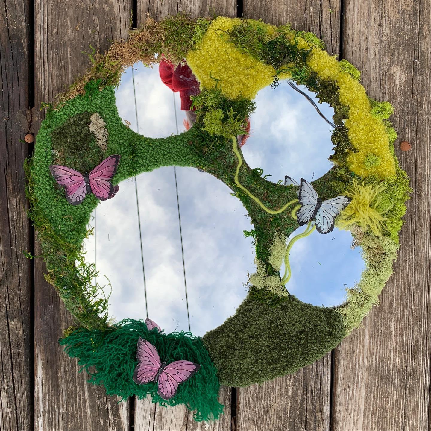 just finished this punch needle moss mirror ) r/PunchNeedle