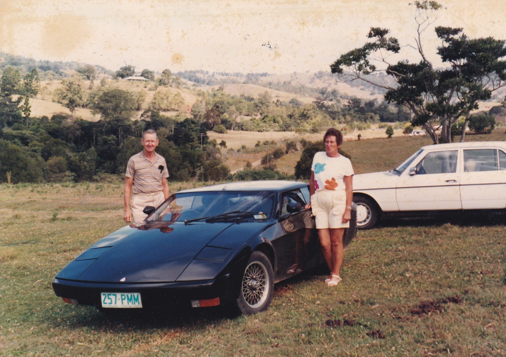 Midlate 80s Australia r/namethatcar