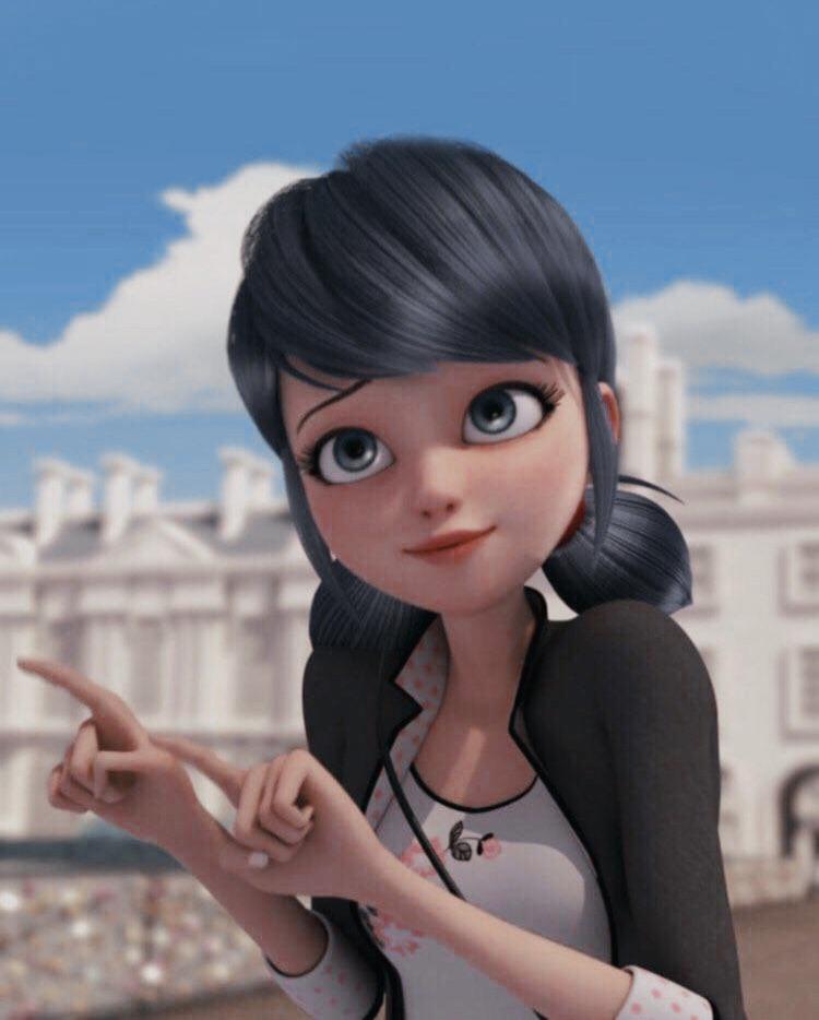 is low key cute with black hair and eyes r/miraculousladybug
