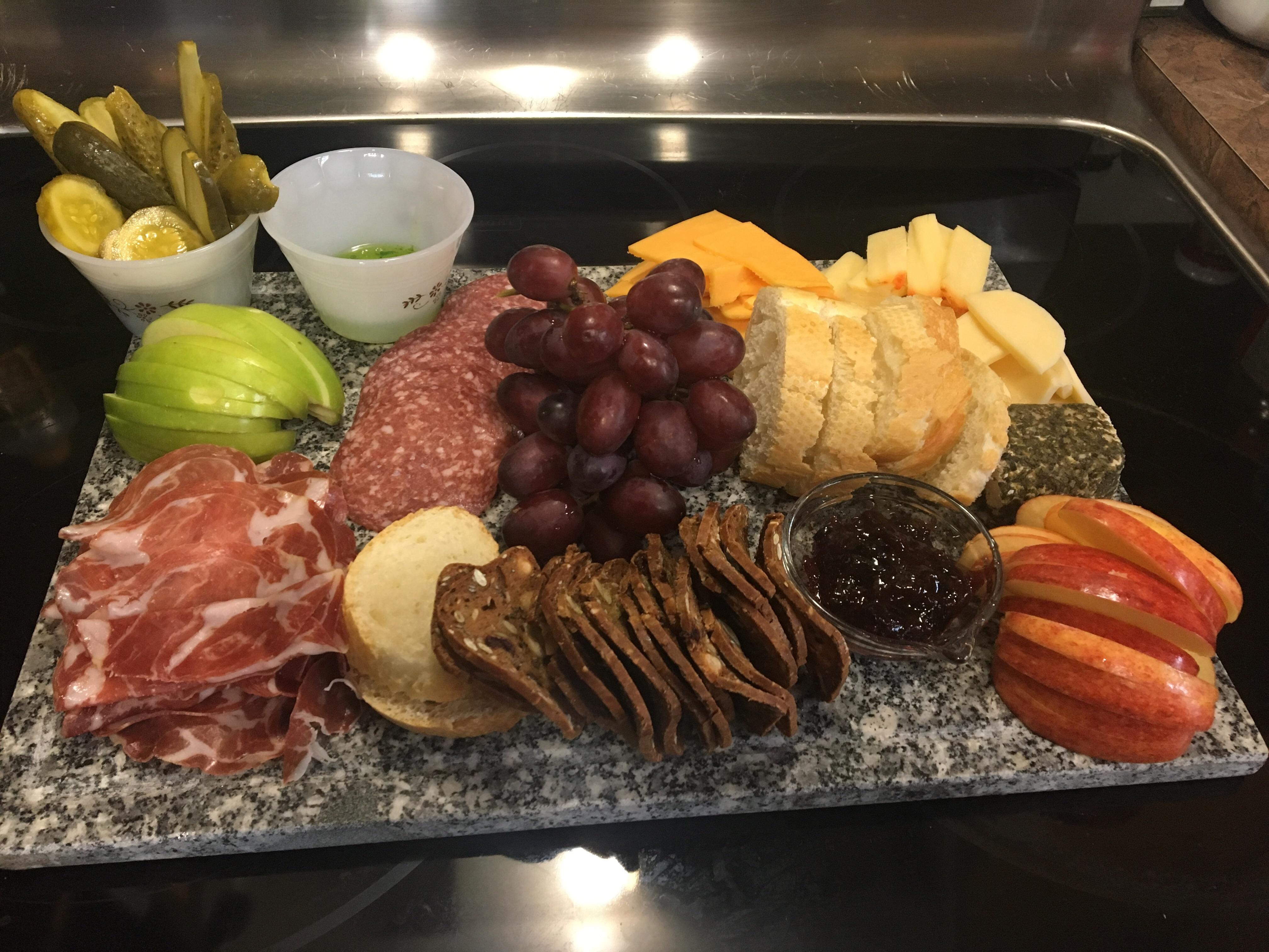 [homemade] Cheeseboard for Two r/food