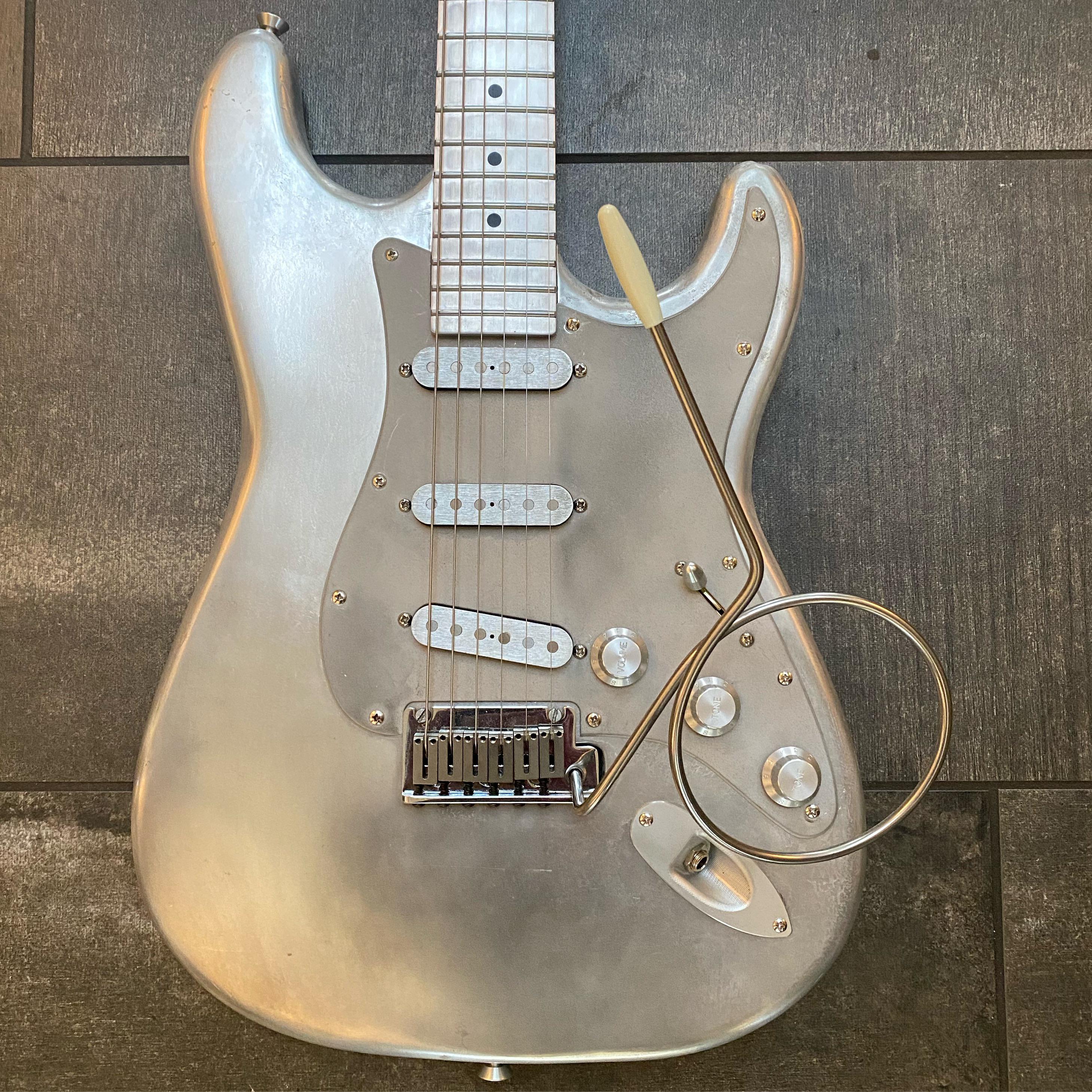 Aluminum Stratocaster with custom whammy bar. guitarporn