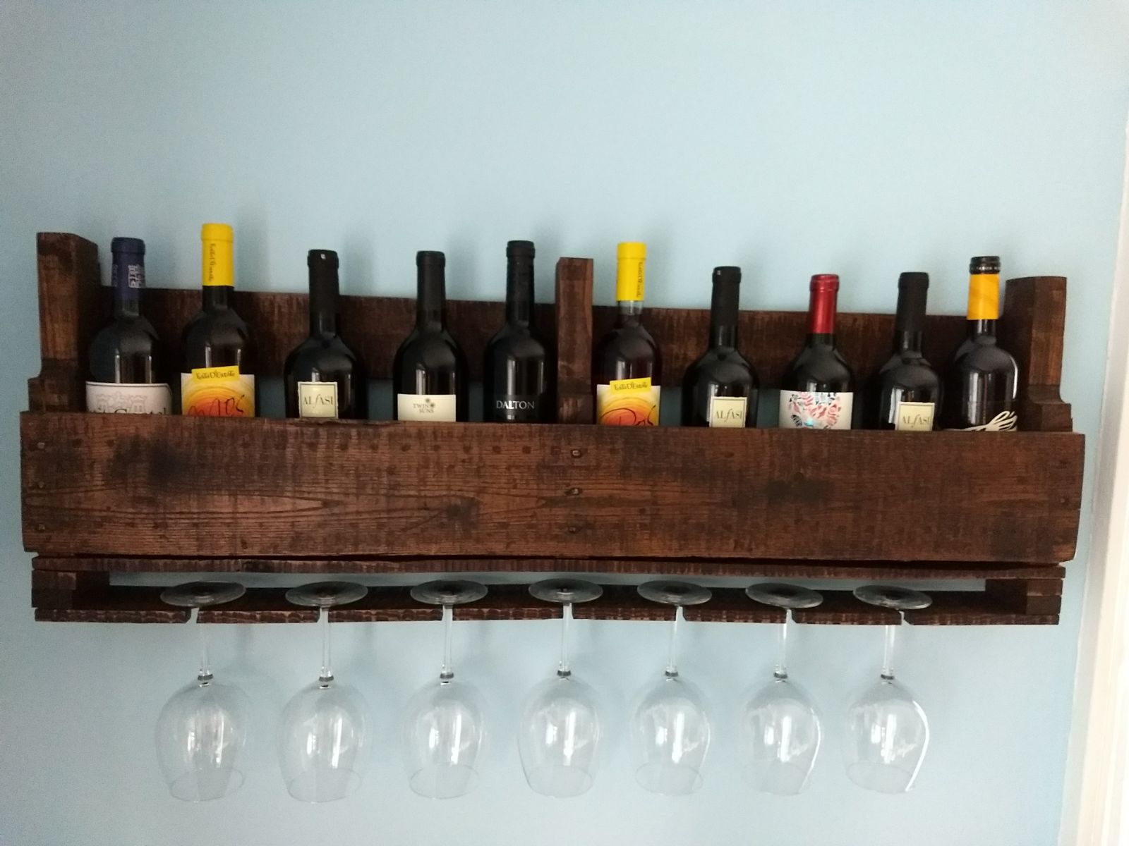 I made a pallet hanging wine rack woodworking