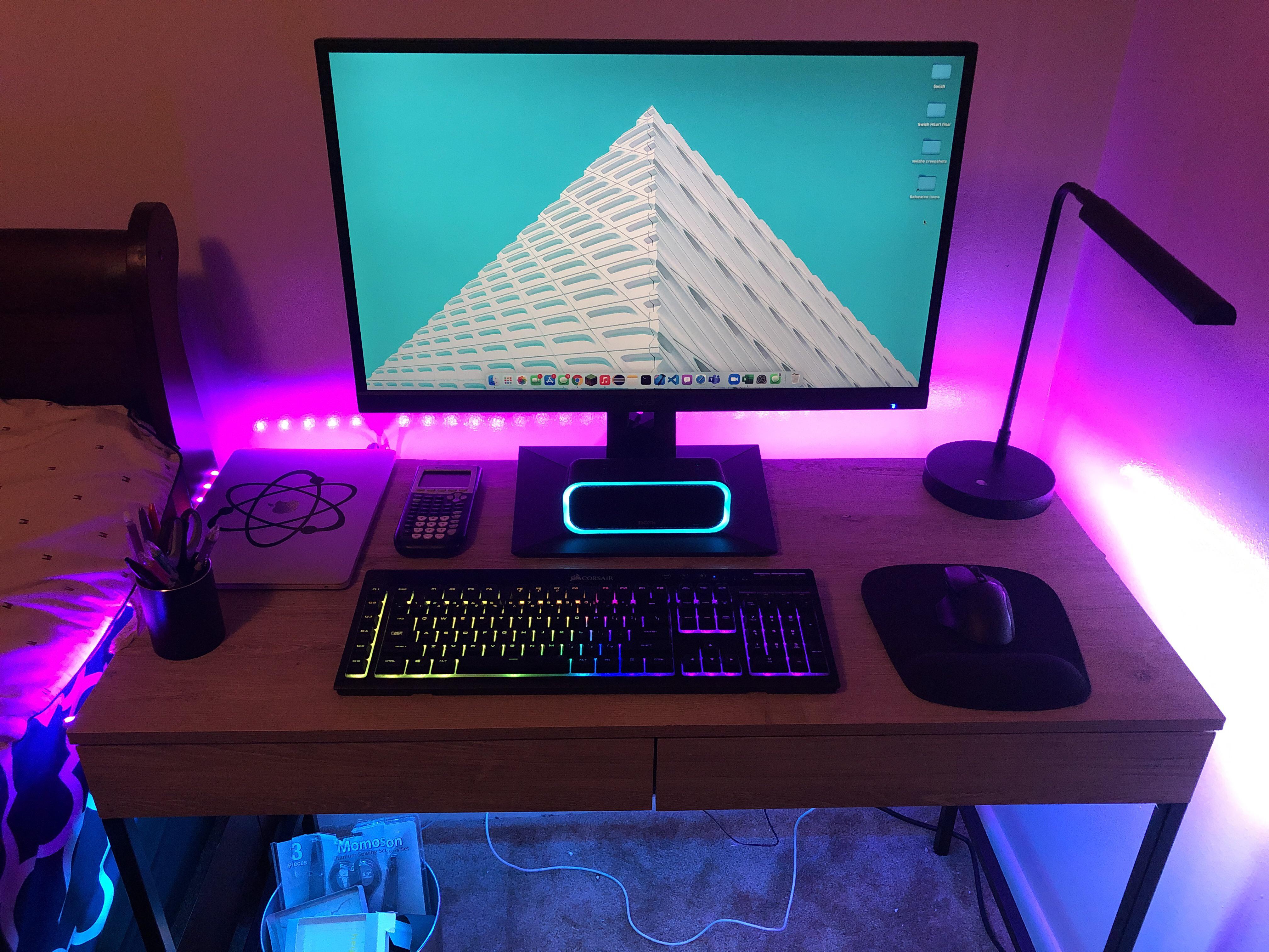 My first setup for college/gaming ) r/battlestations