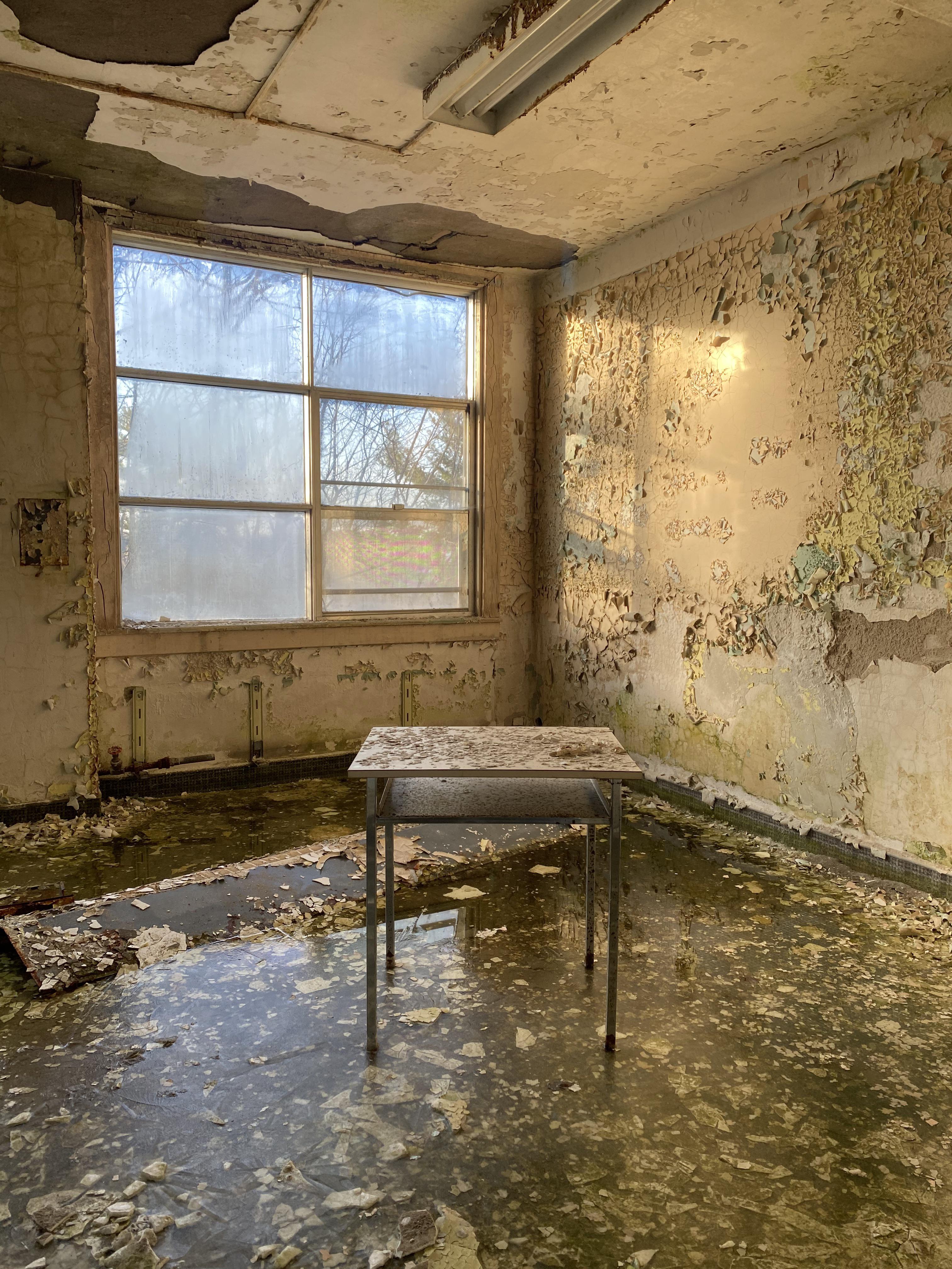 Abandoned Sanatorium Ontario, Canada r/urbanexploration