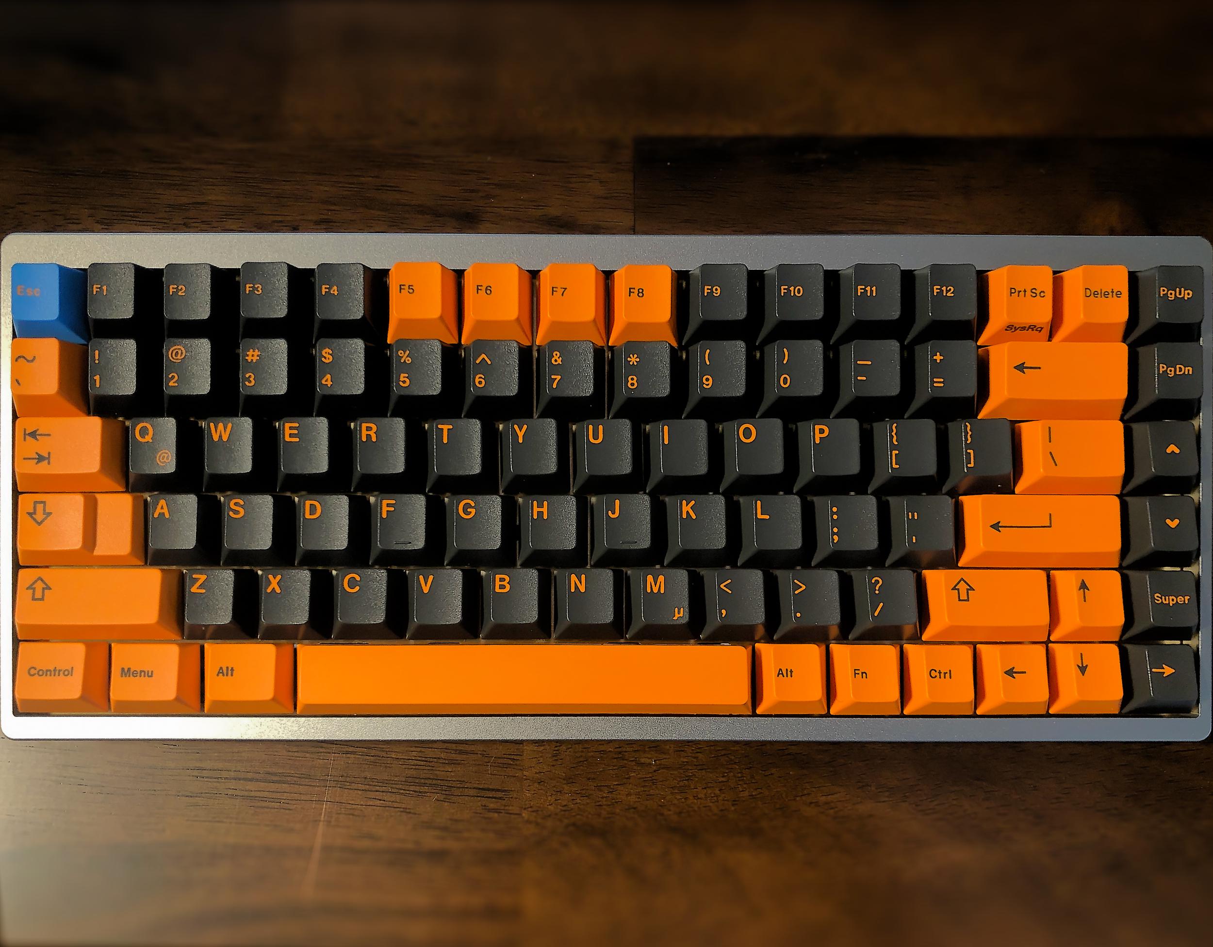 First Custom Keyboard! 75 GMK SkiiData r/MechanicalKeyboards