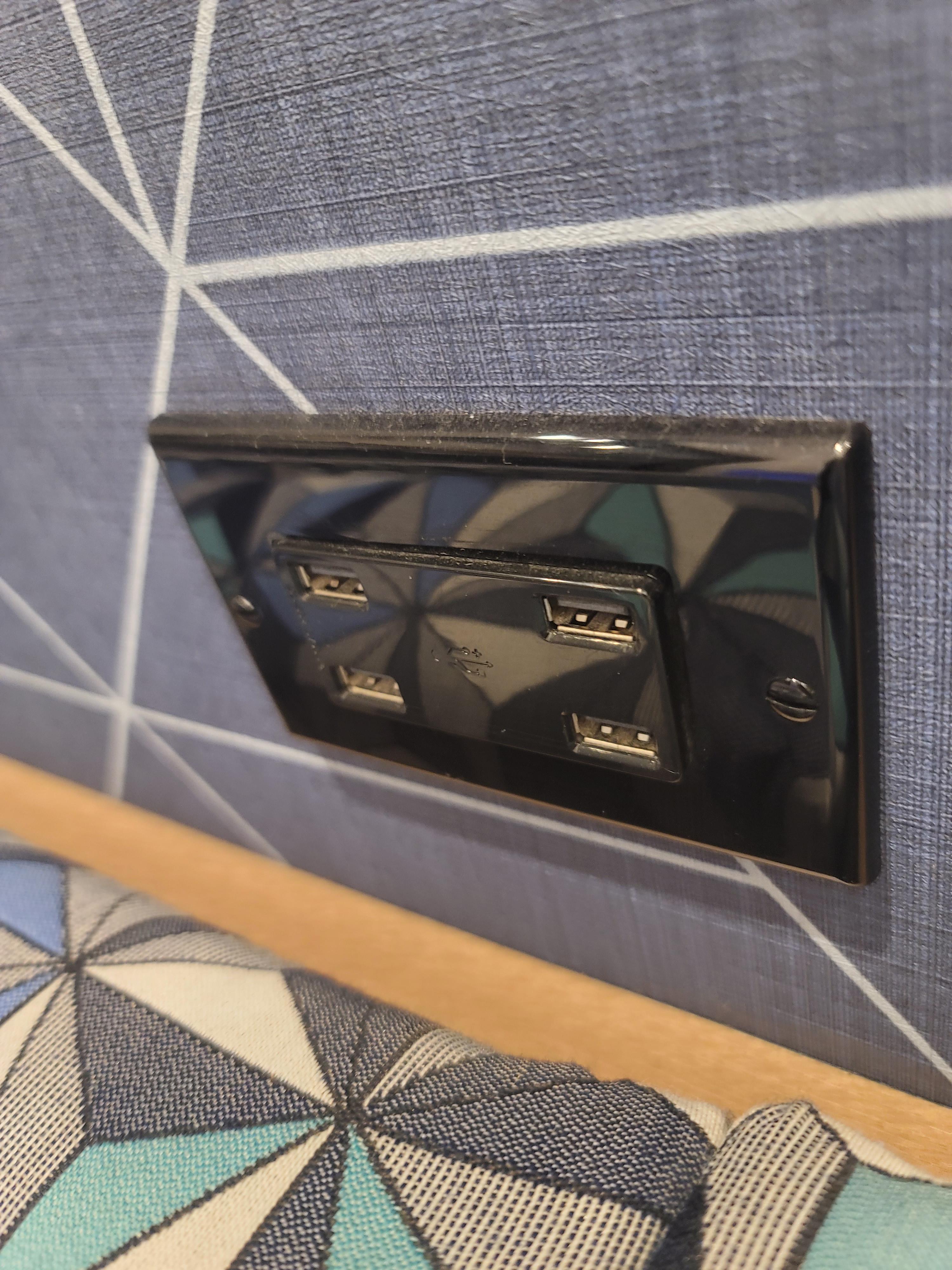 Real Life Cursed Connectors r/xkcd