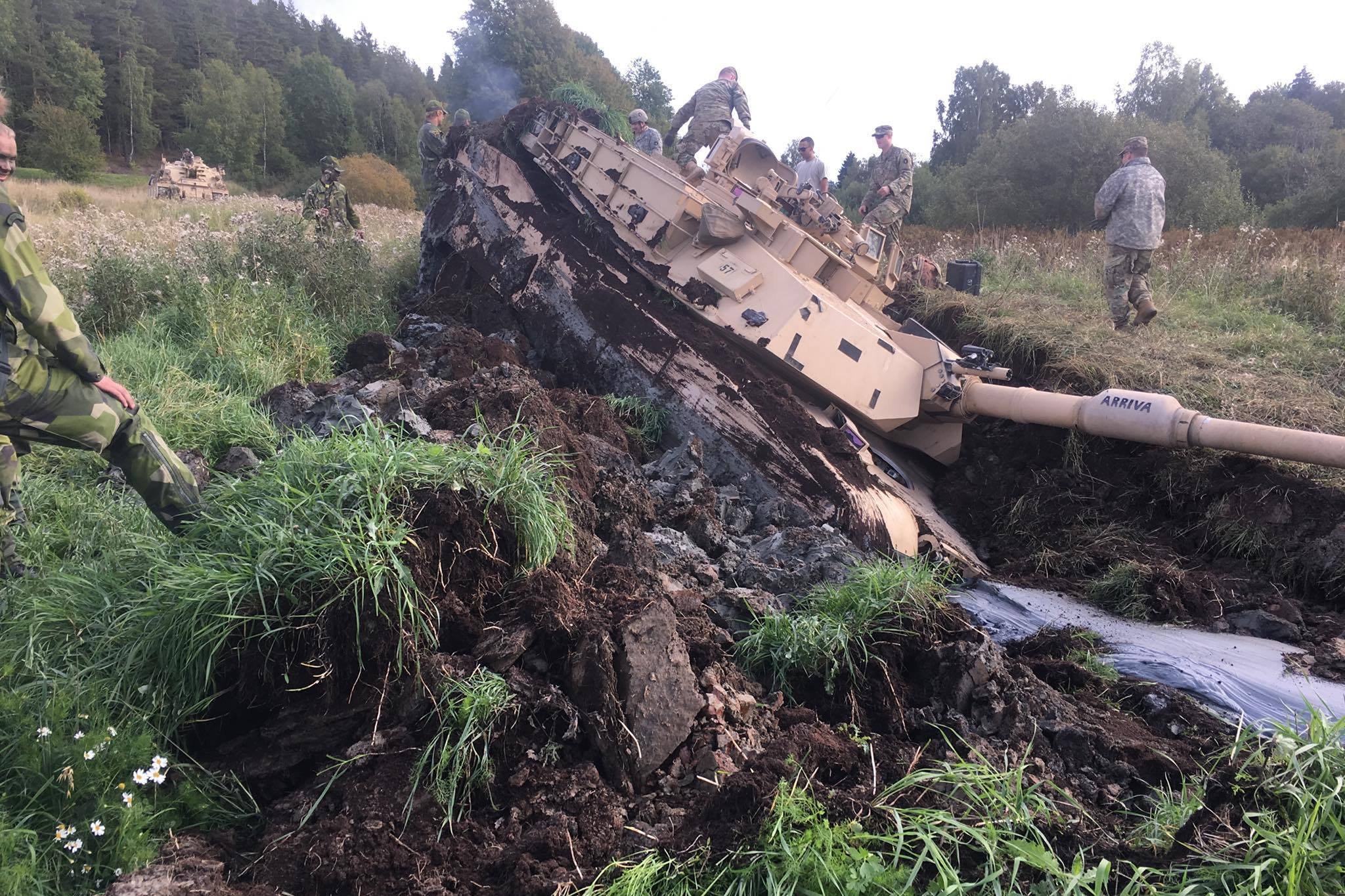 M1A1 Abrams stuck in the mud during exercise Aurora 17 in Sweden