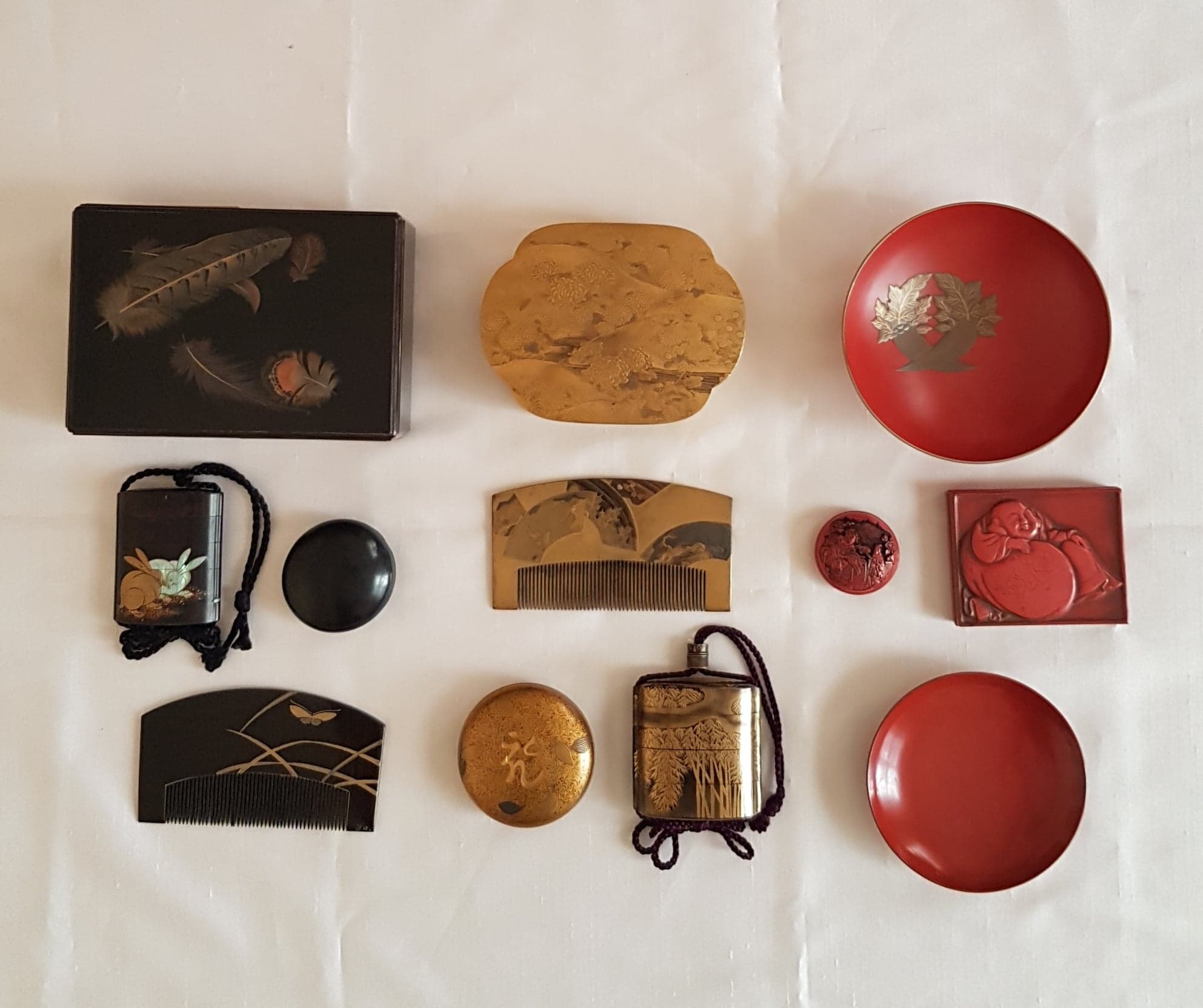 Some objects from our Japanese collection, from the Edo period. r/belgium