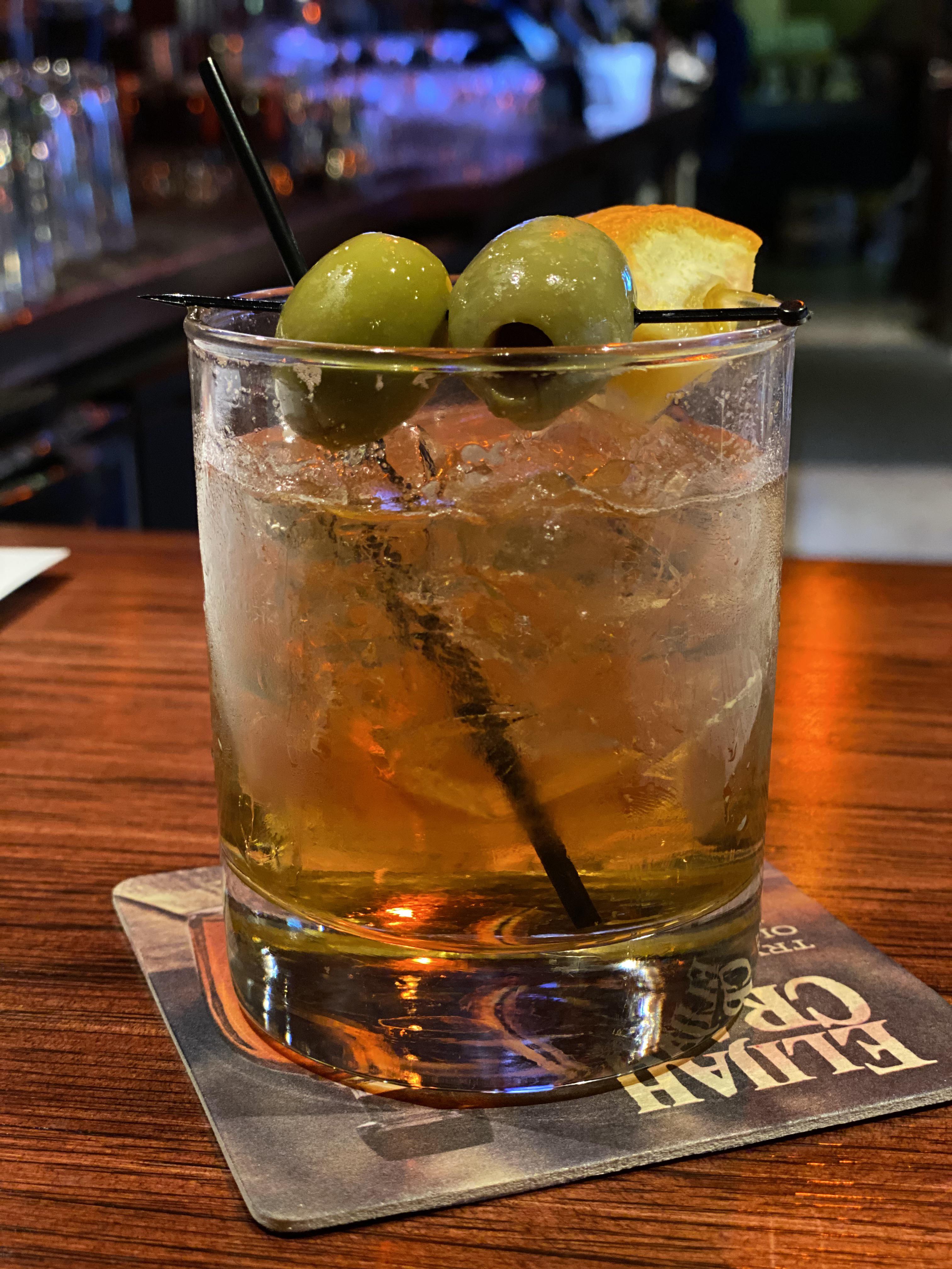 Elijah Craig barrelaged old fashioned. r/cocktails
