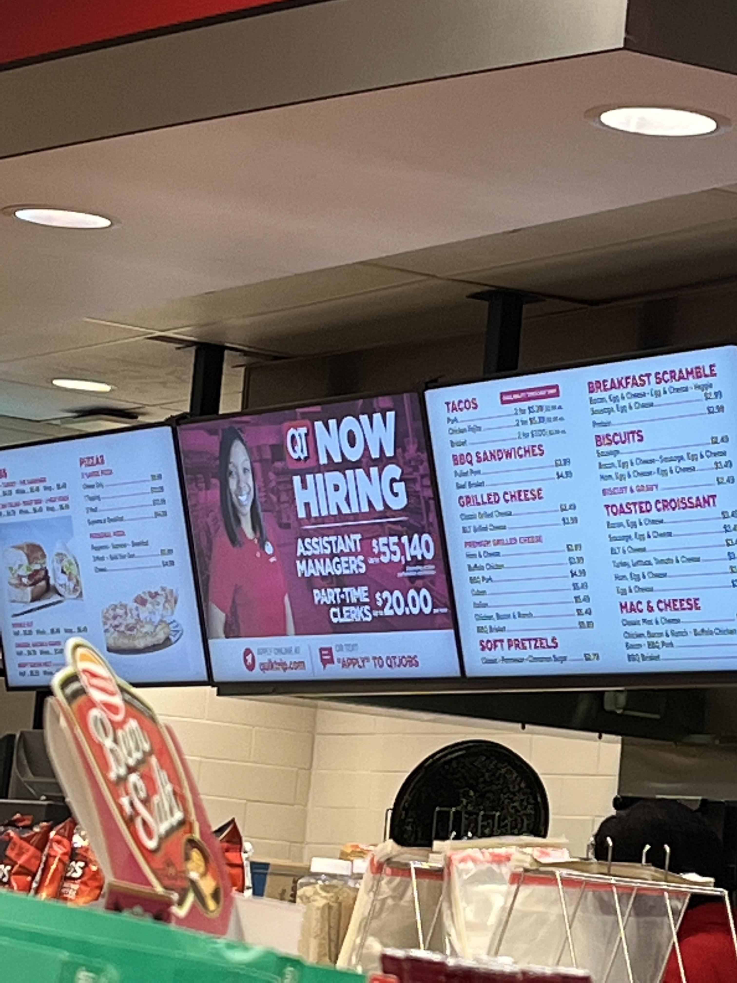Now hiring pay signs r/QuikTrip