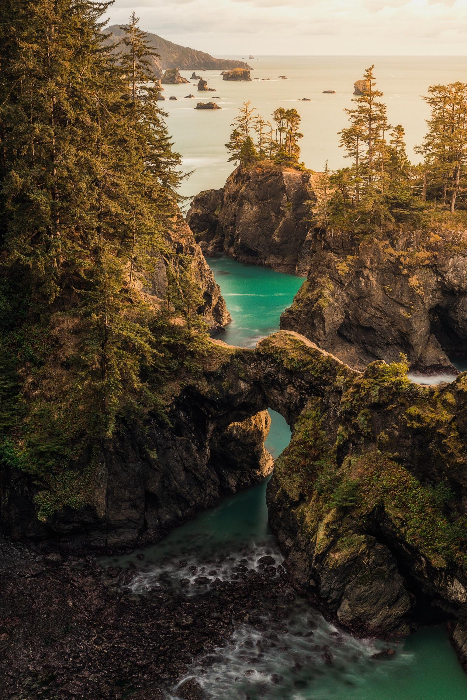 Natural Bridge Oregon