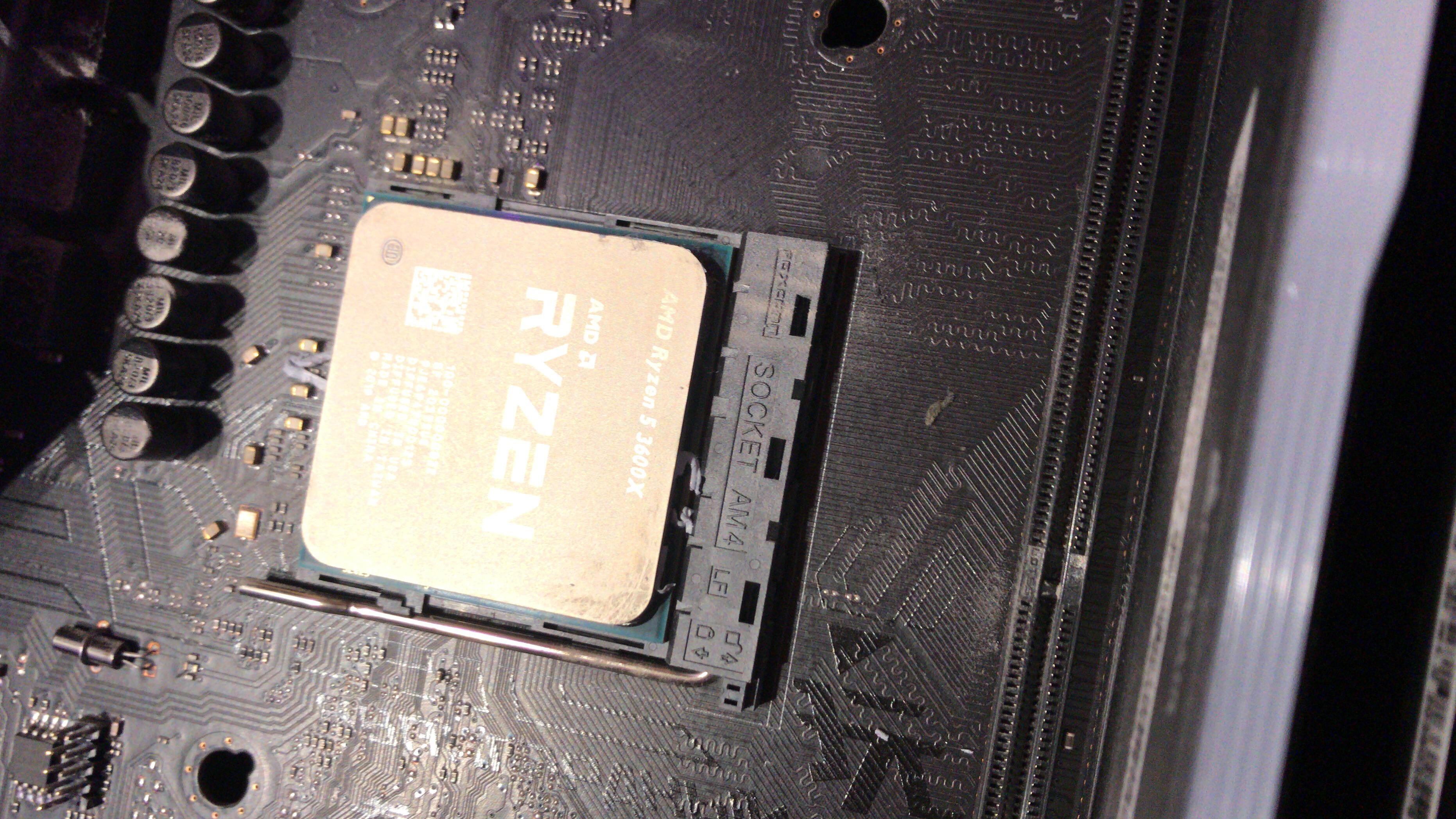 There is old thermal paste next to my cpu. Can’t get it away. Can it