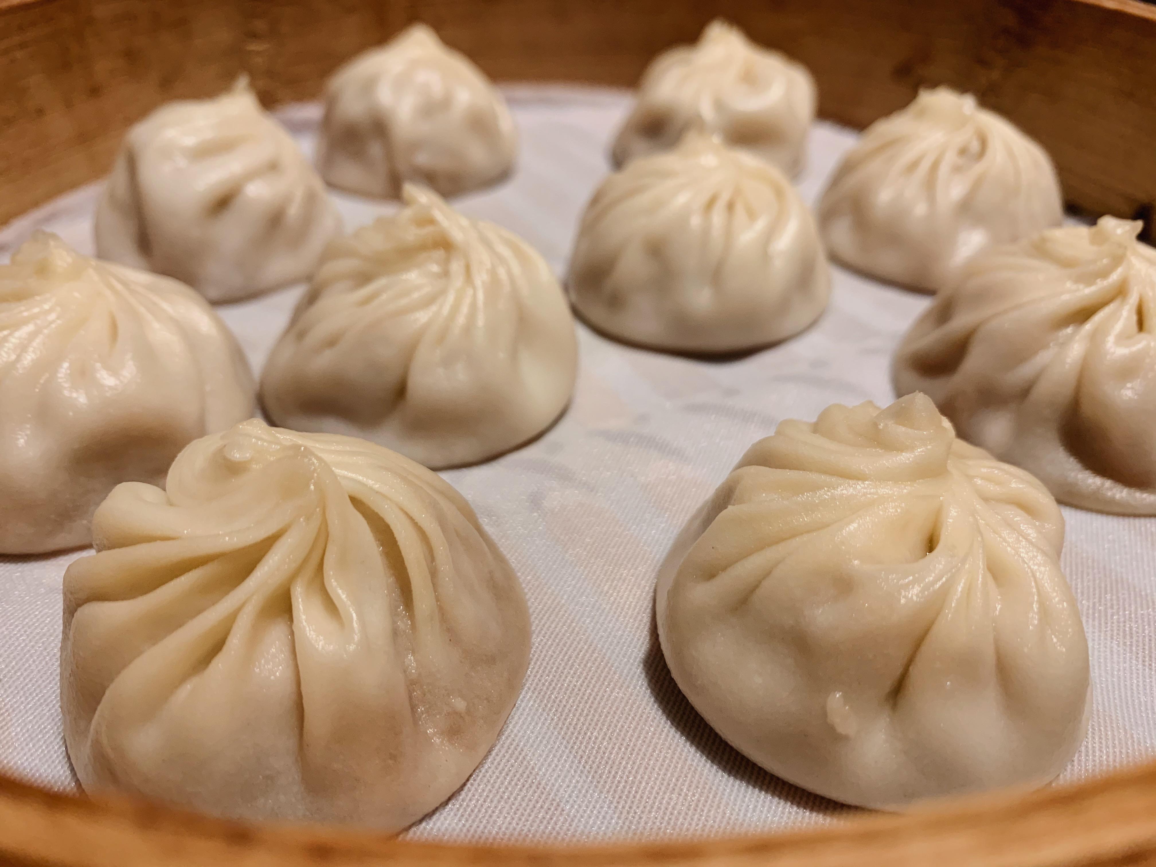 Soup dumplings r/FoodPorn