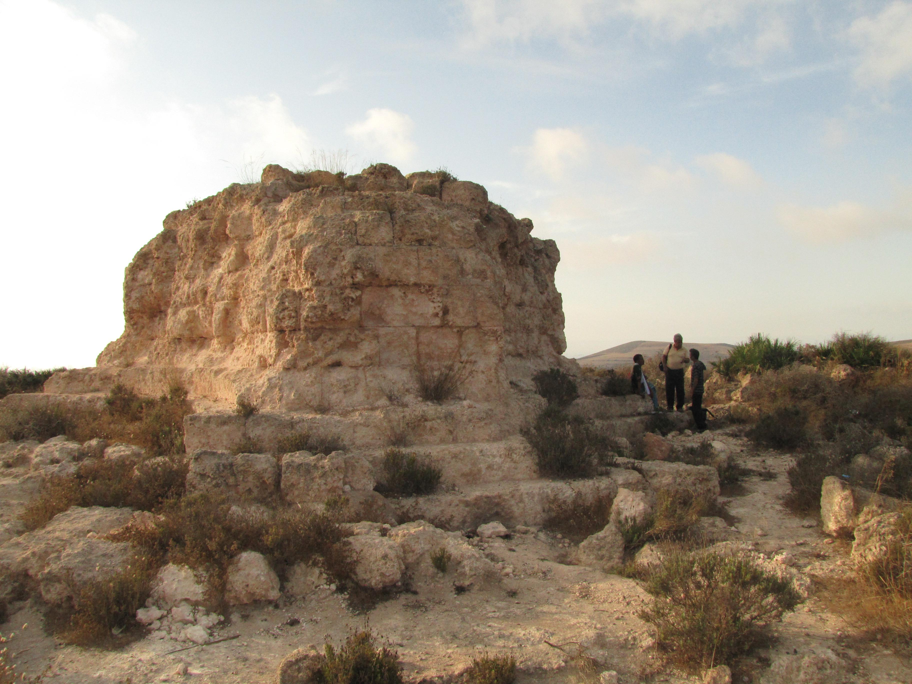 [History] A lot of people about Syphax's tomb in Aïn Témouchent