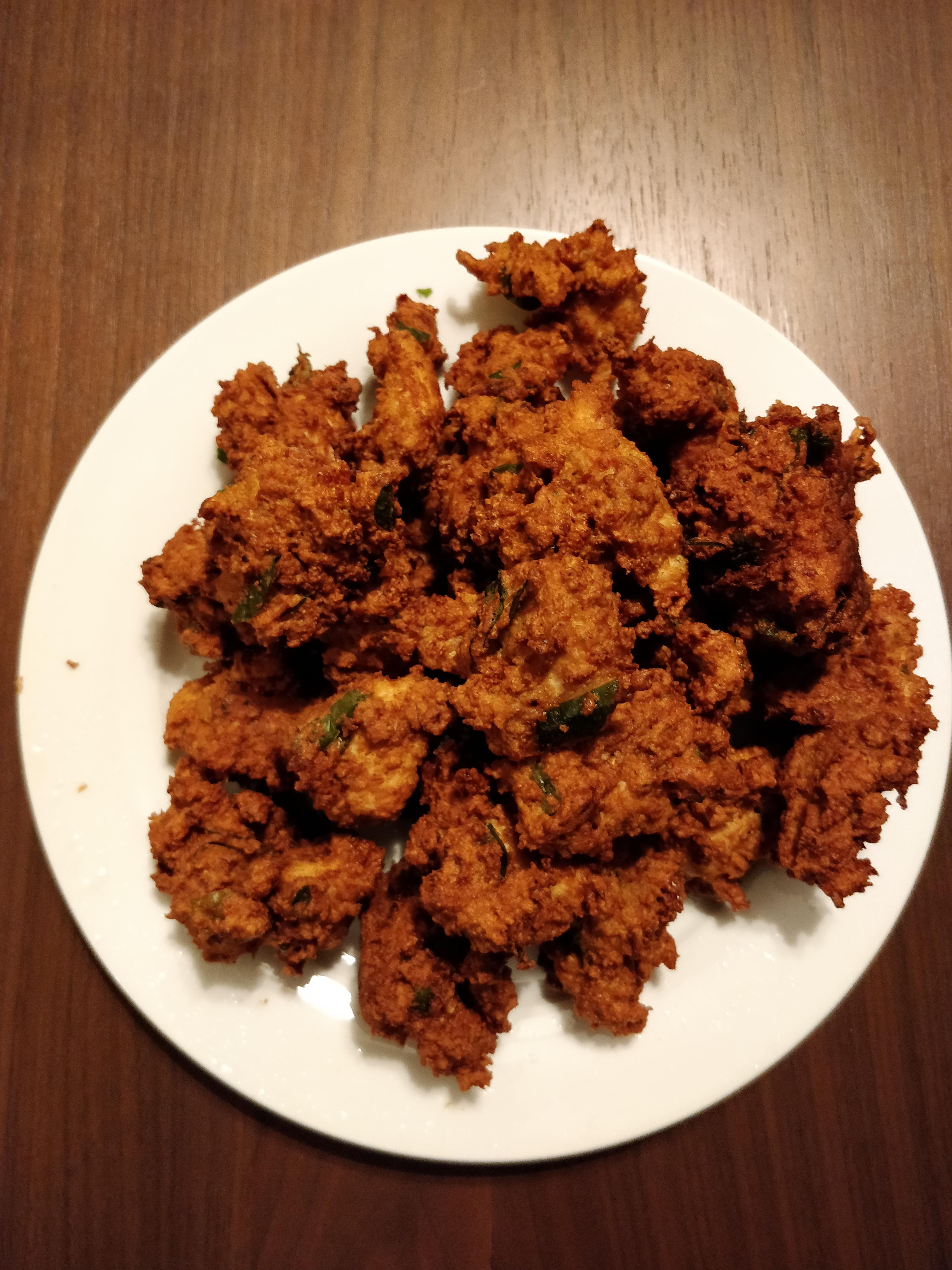 First time making chicken pakora, missing the dipping sauce, any idea
