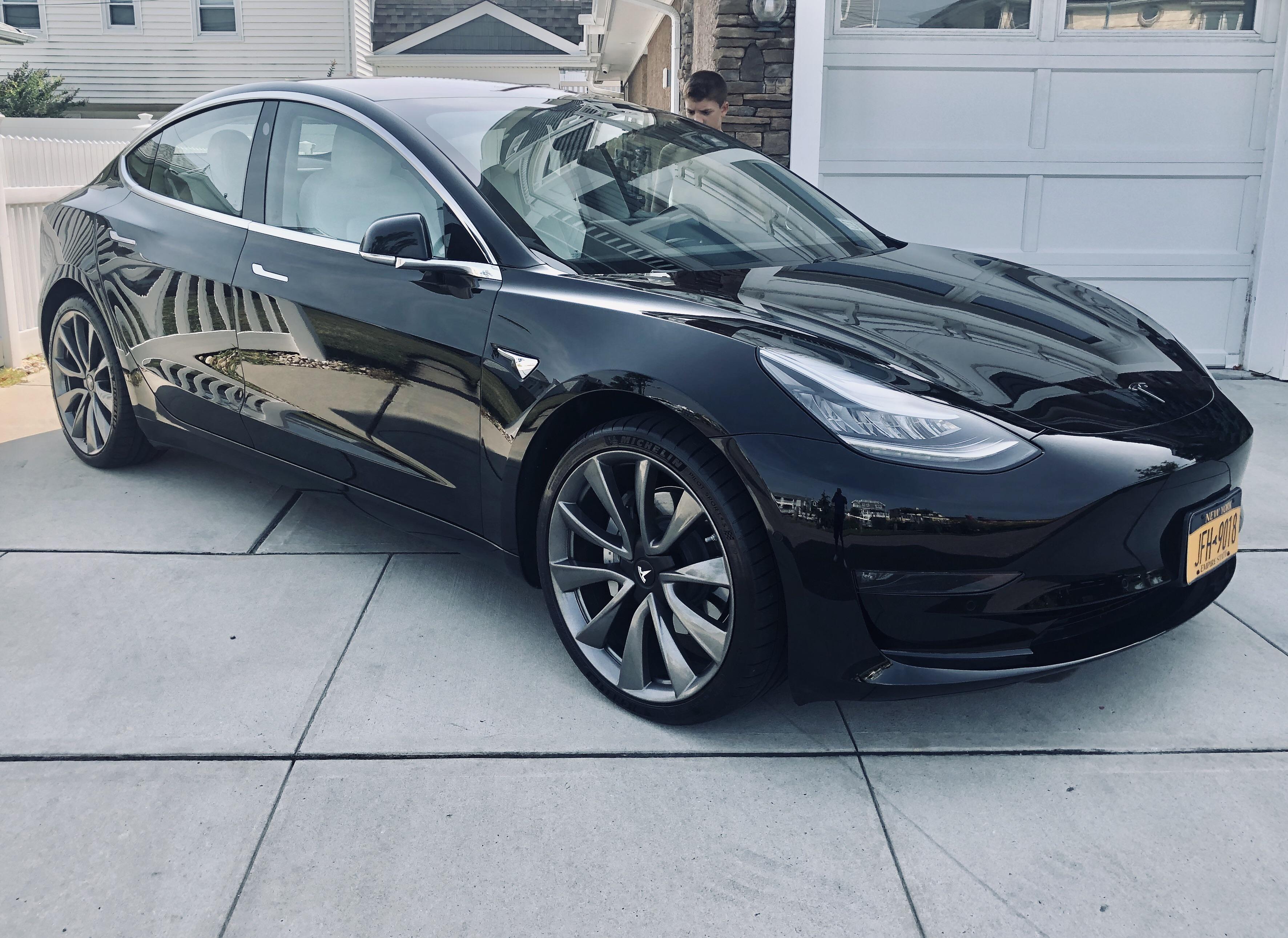 M3 AWD Ceramic Coated, Powder Coated Tesla 20” Rims & Tint r/Model3