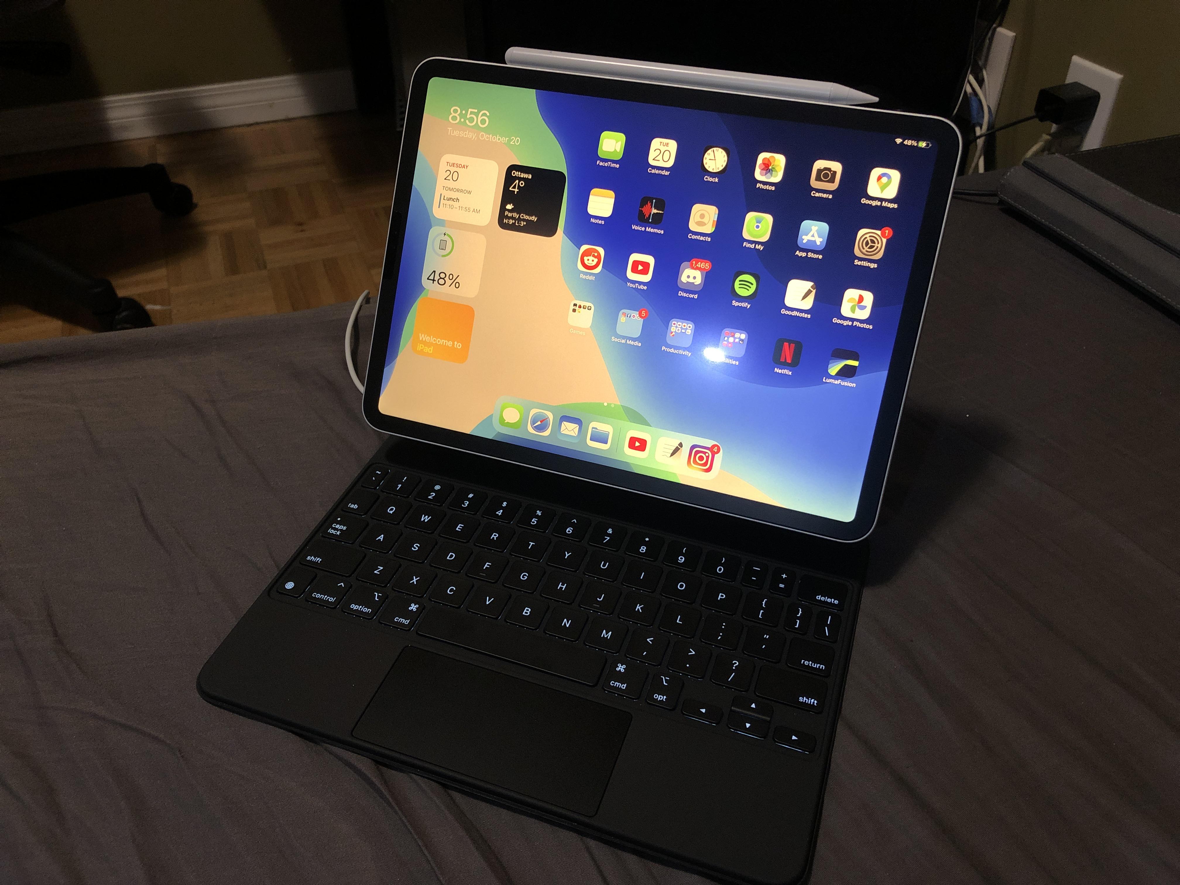 laptop was too heavy for school so I picked this up ) r/iPadPro