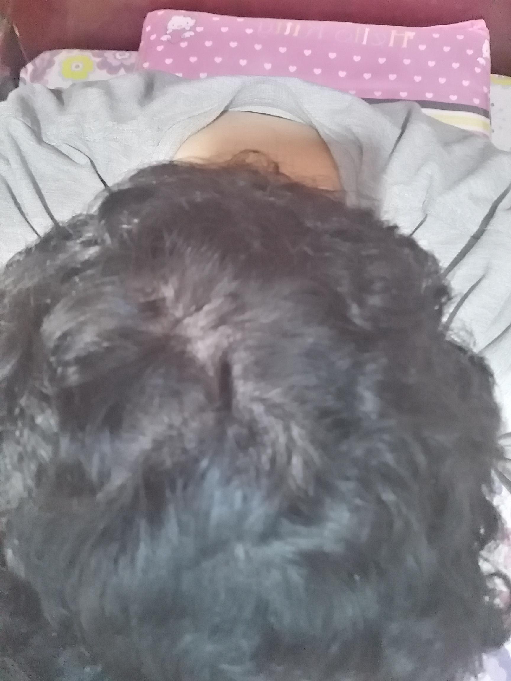 why does my hair not grow long and downward my sister hair is straight