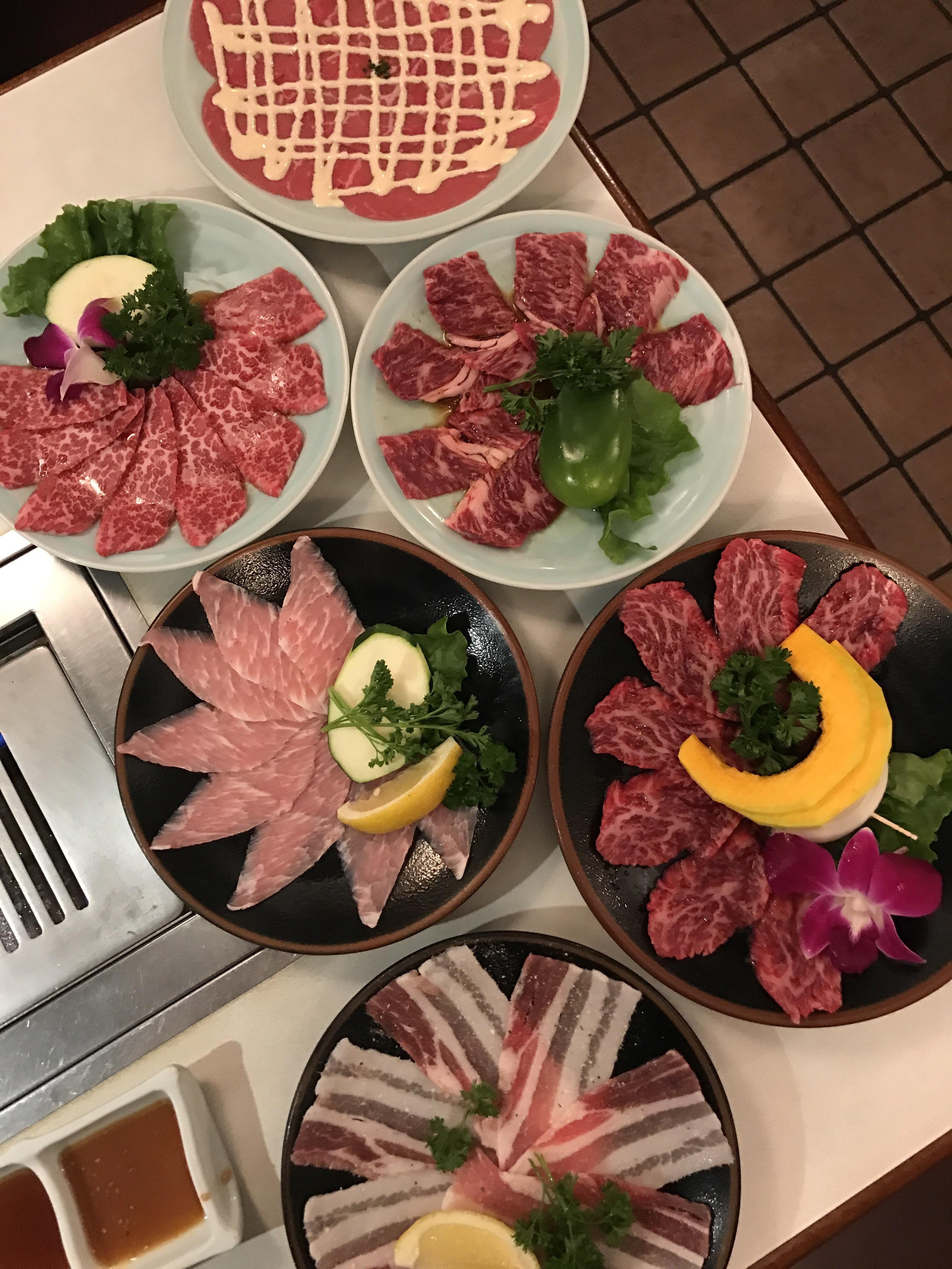 [I ate] Japanese Yakiniku. Kobe beef, pork cheeks, skirt steak, ribeye