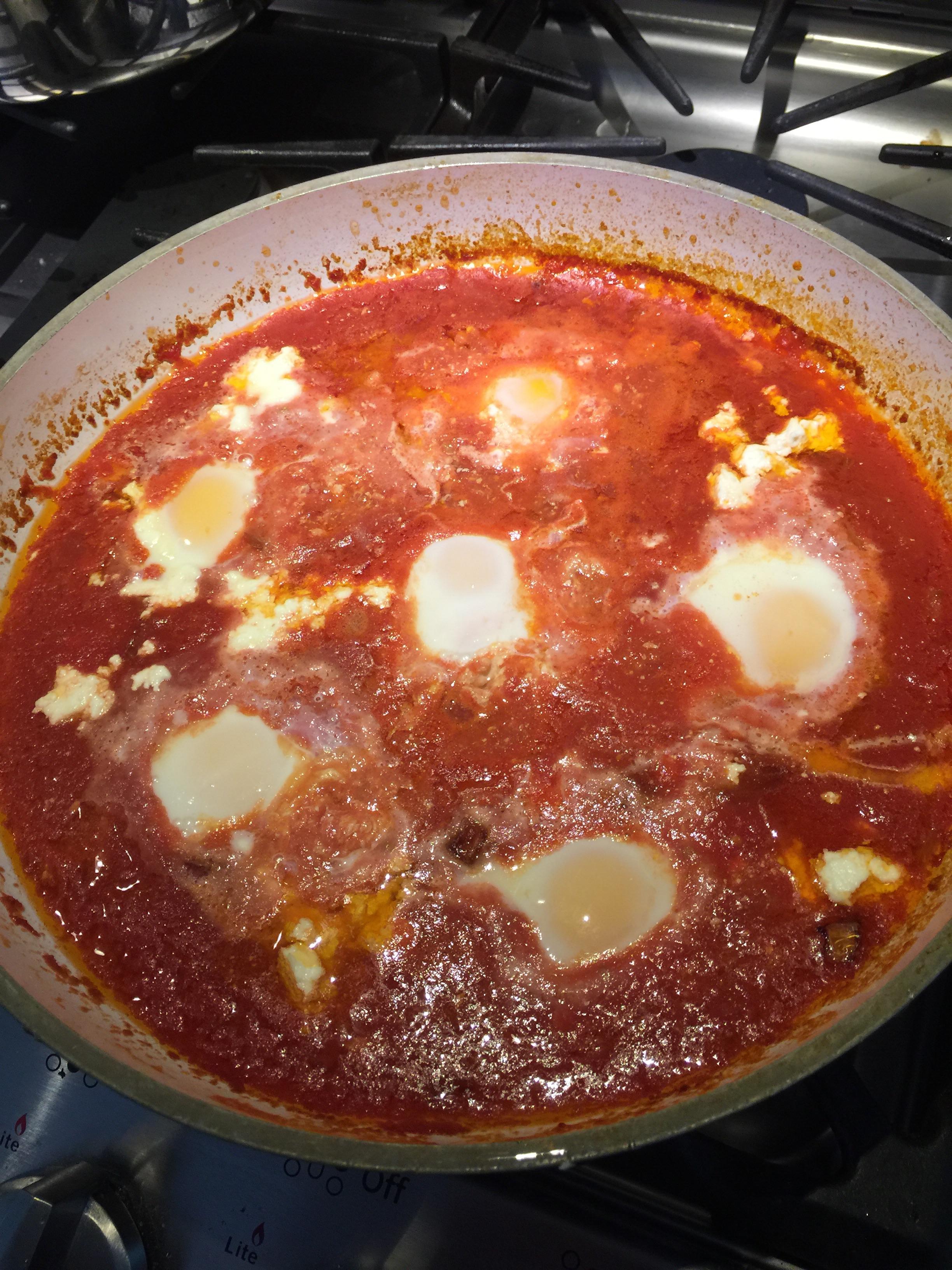 ‪Yum, tomatoes n eggs Greek style. Healthy, tasty. 😀‬ r/GREEK