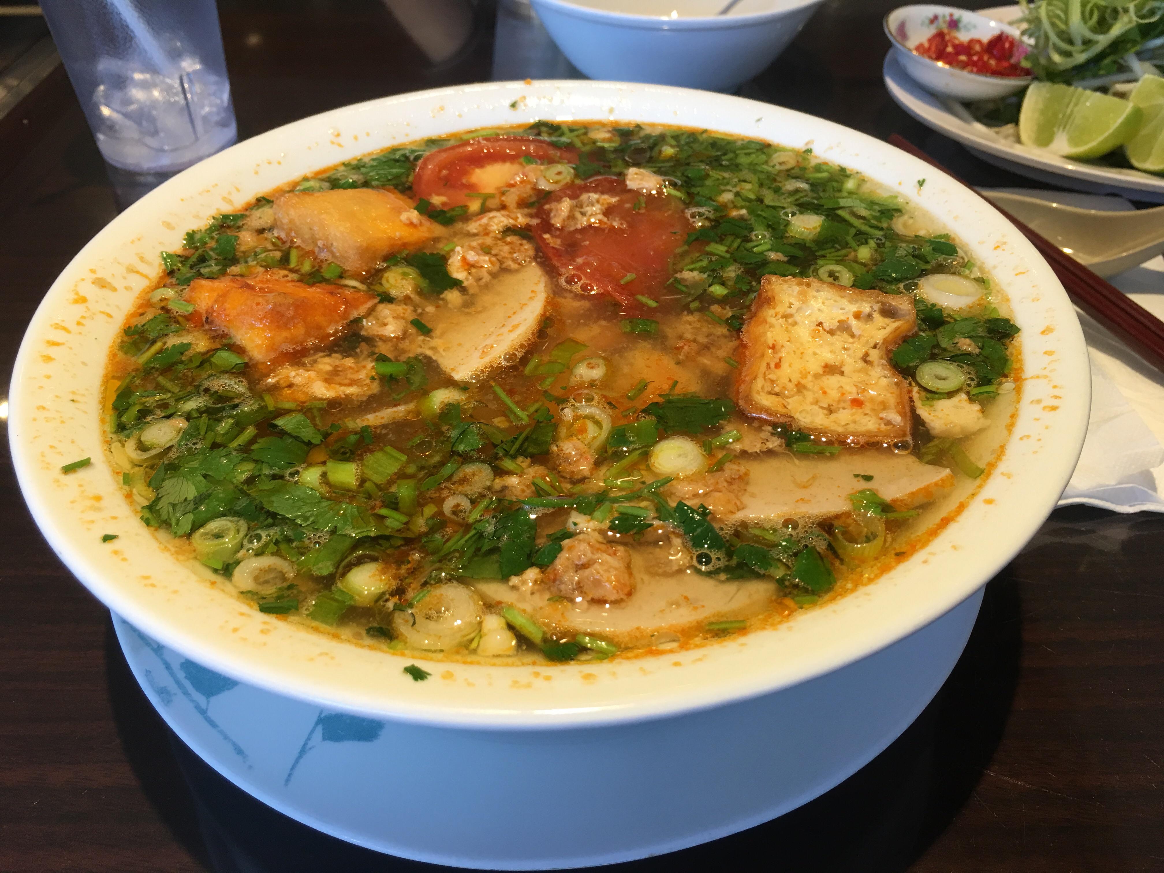 [I ate]Crab soup pho r/food