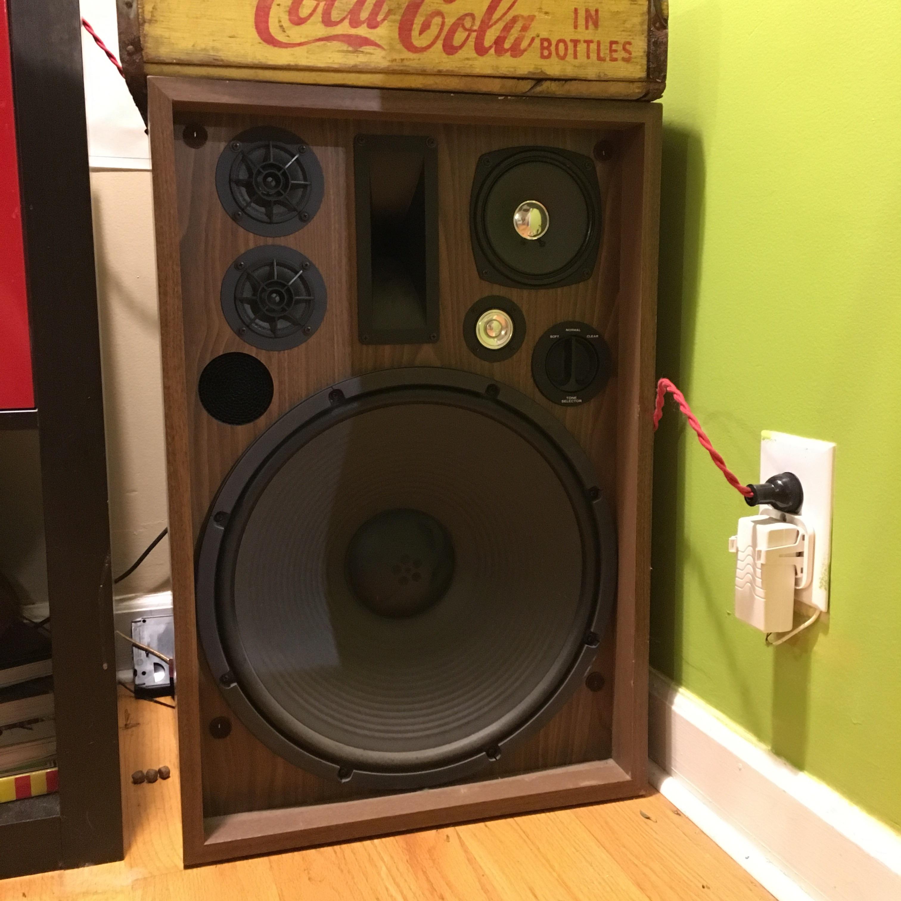 Need help identifying these Kenwood speakers. r/vintageaudio