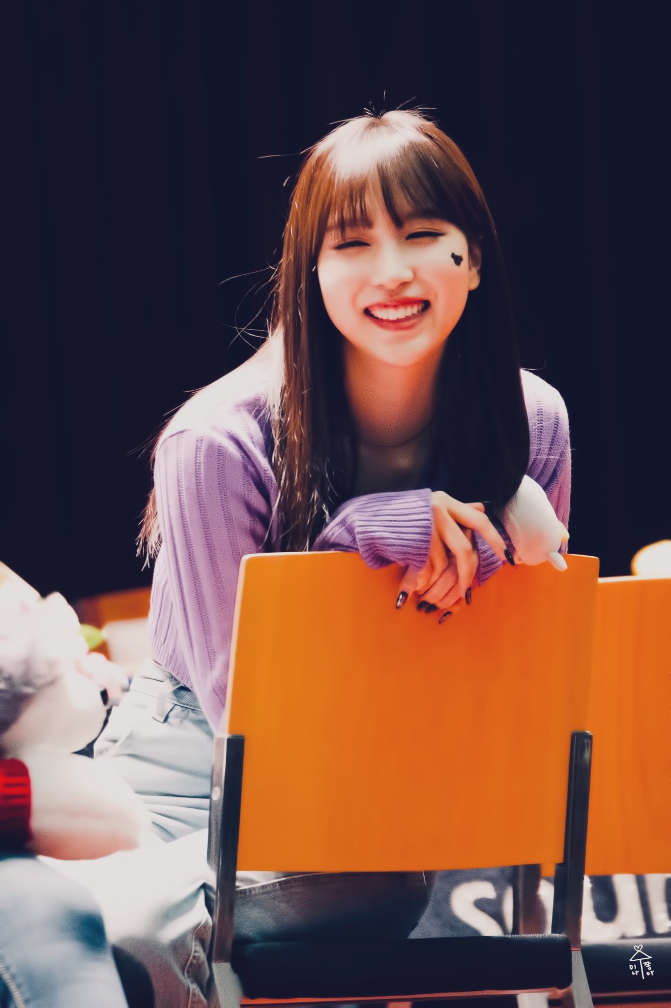 190504 Mina's gummy smile twice