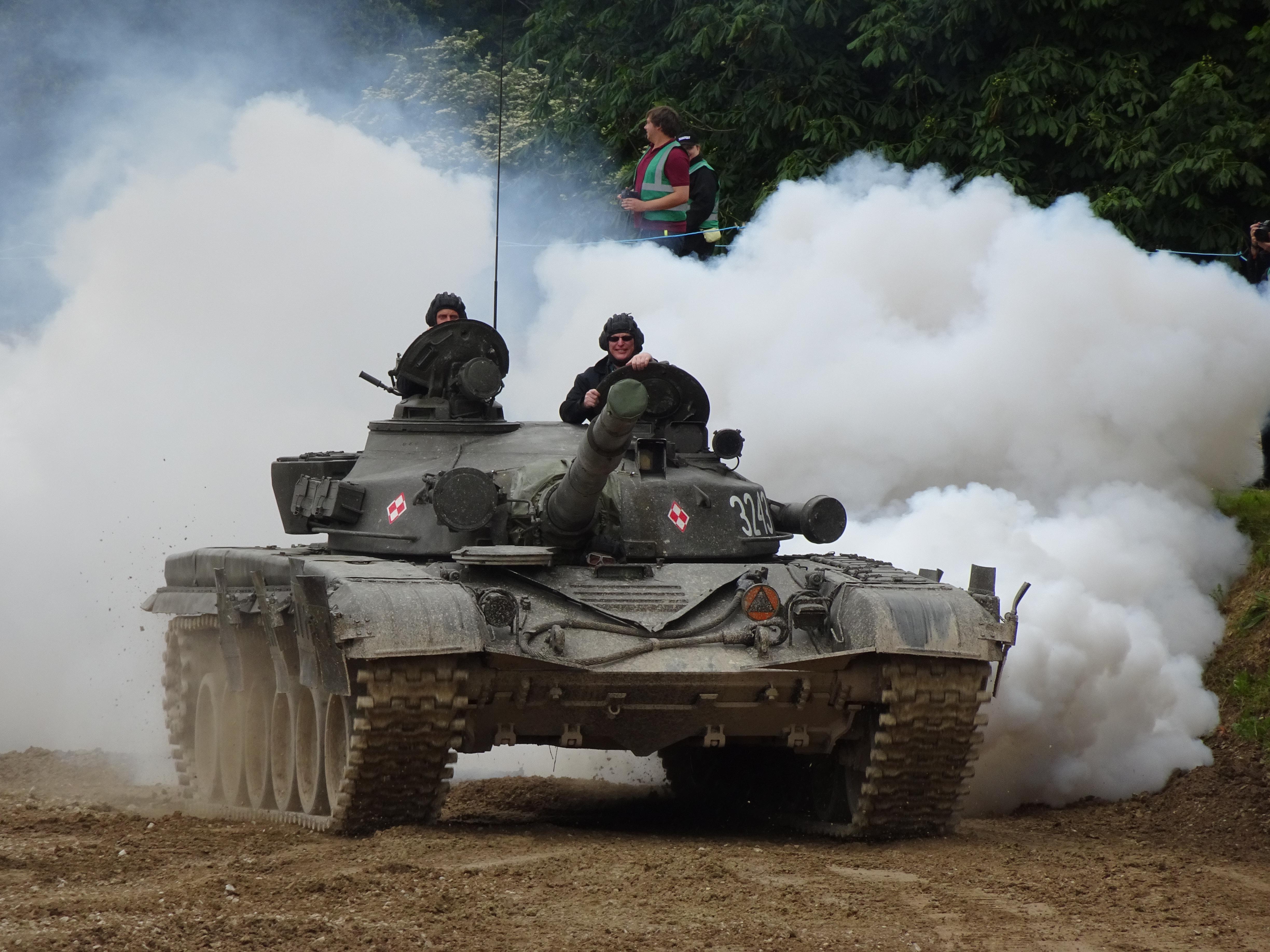 T72 demonstrating its smoke screen ability at Tankfest 2016 (The Tank