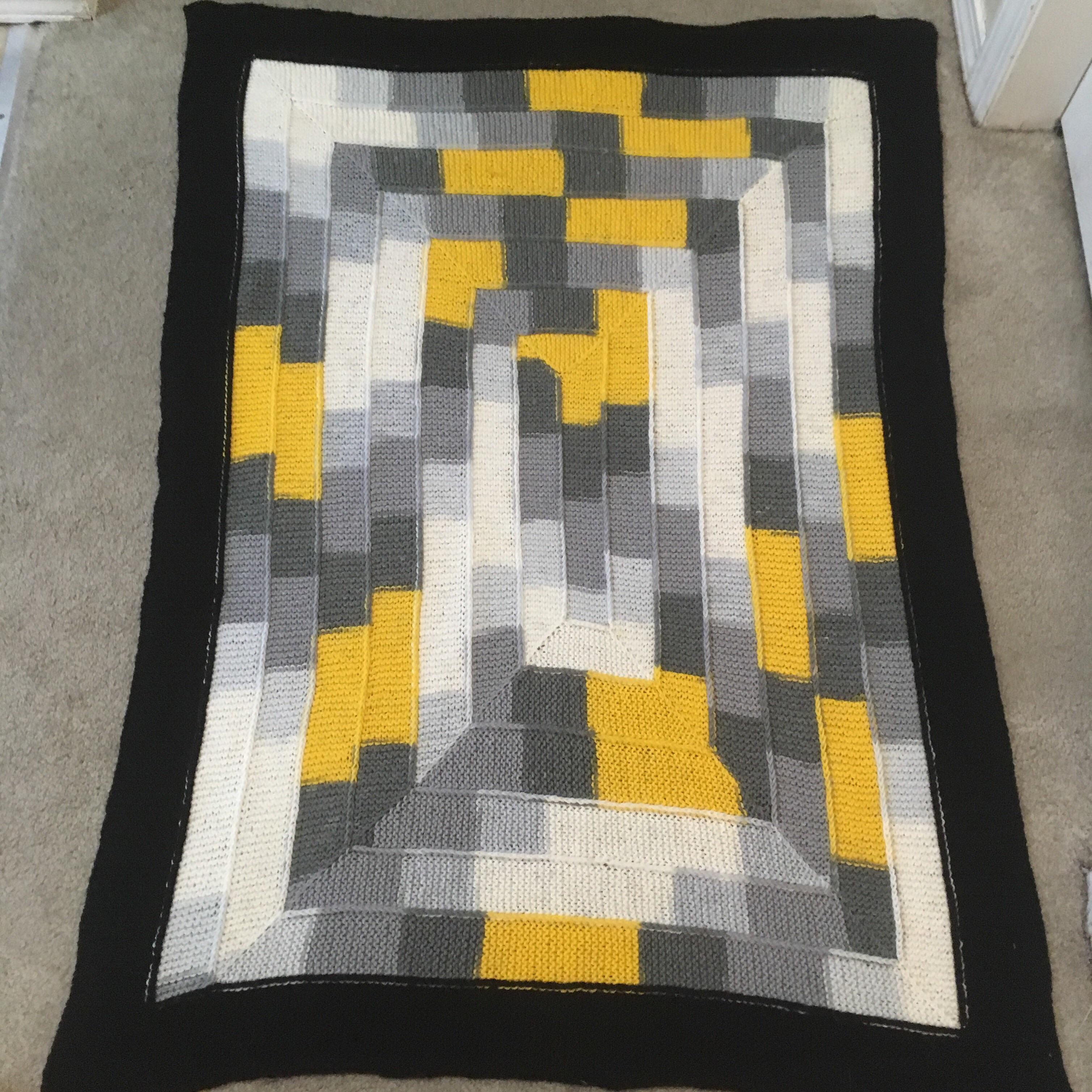 [FO] Yellow and Grey 10stitch blanket for a pregnant coworker! r