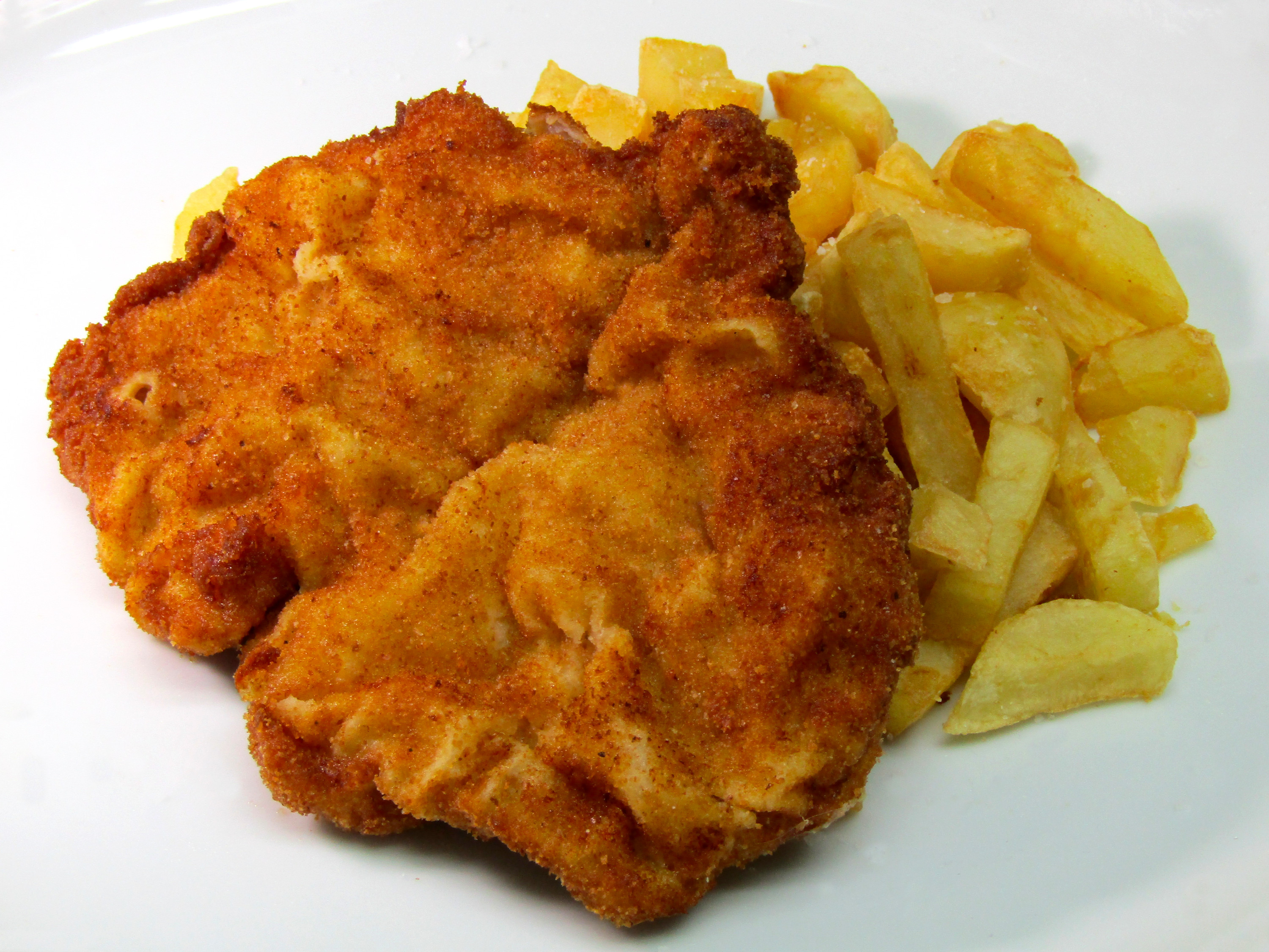 [homemade] Schnitzel and Chips r/food