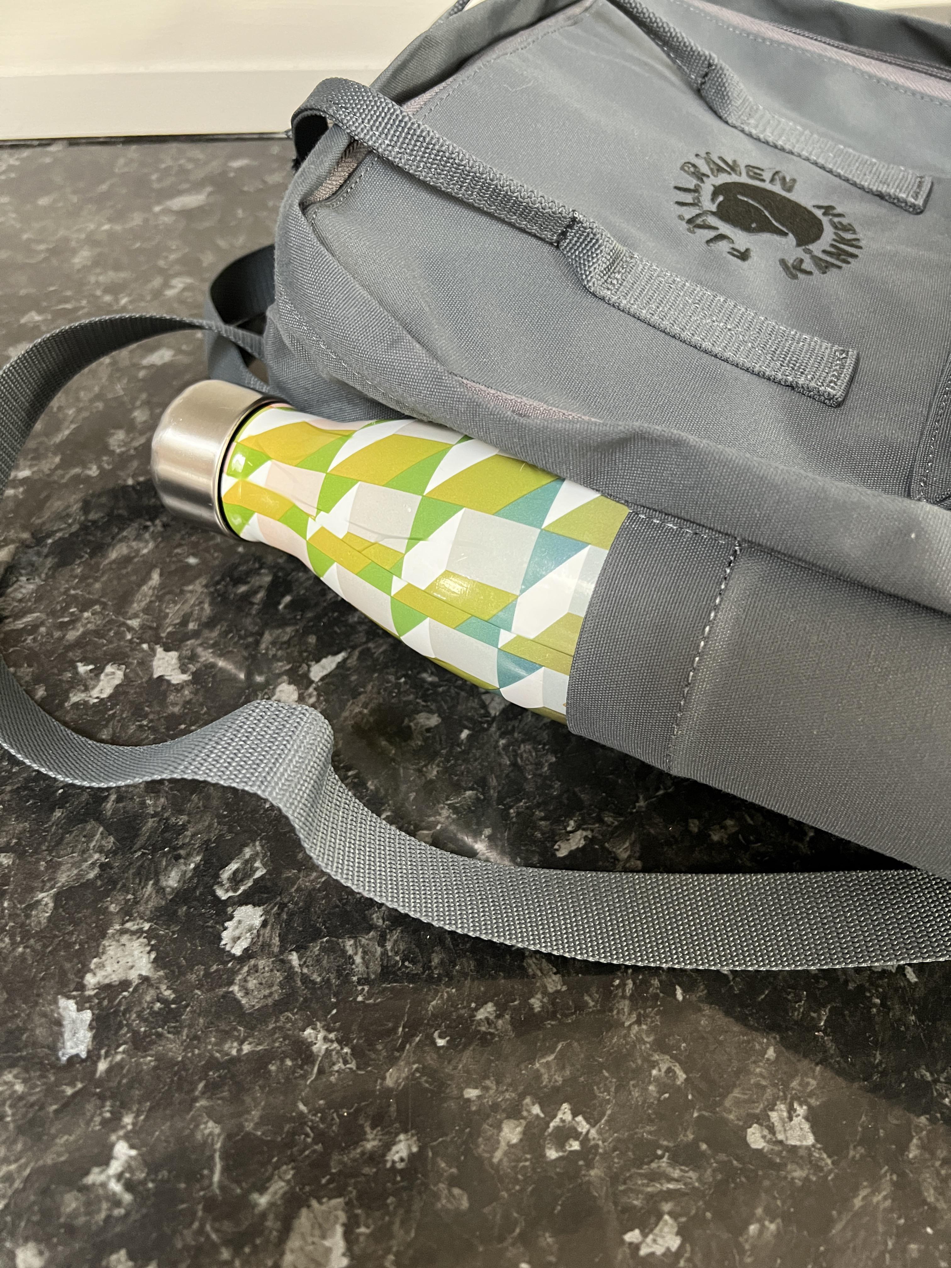 New Kånken side pockets are too small? Can’t fit a normal water bottle