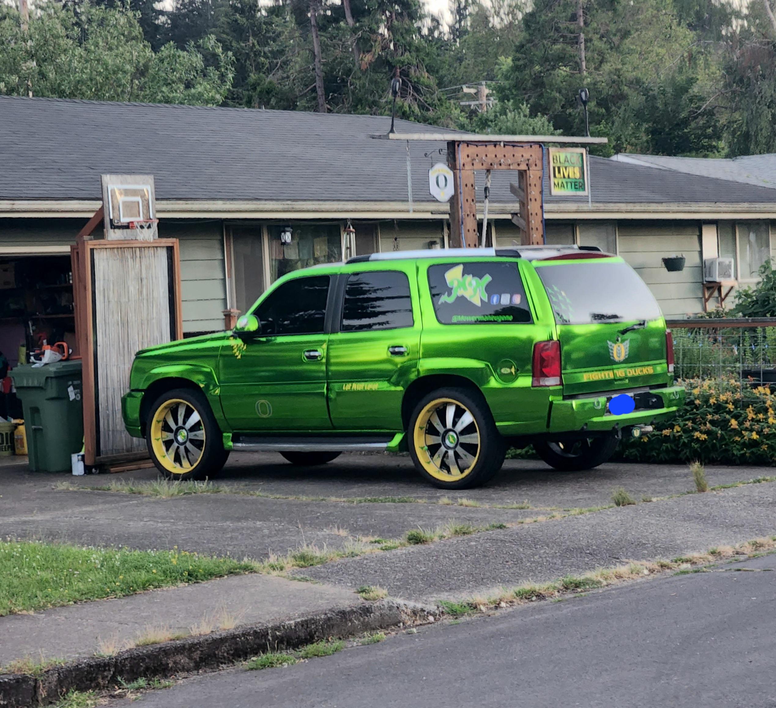 They really love the Oregon Ducks Shitty_Car_Mods