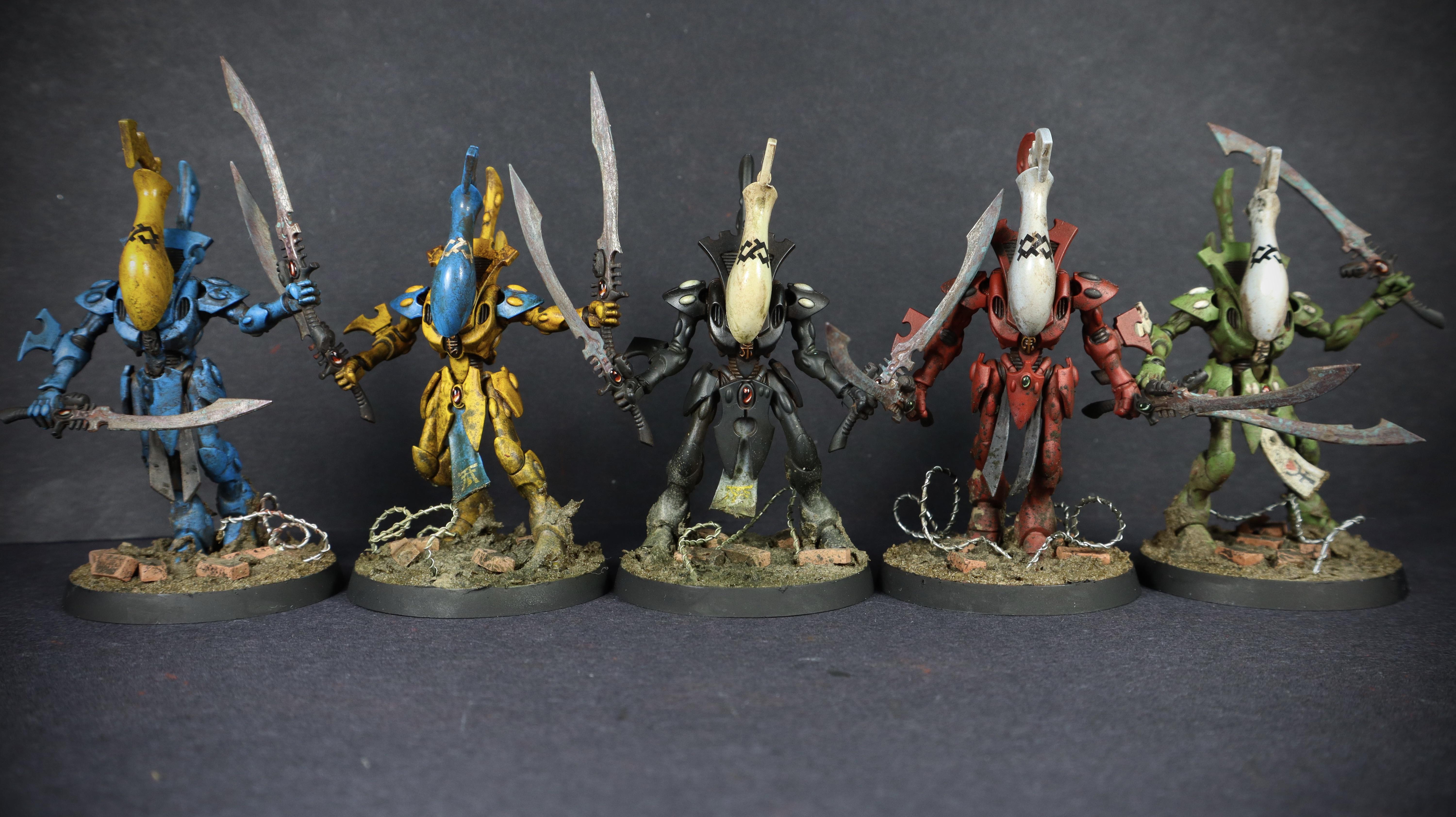 I painted one of each of the 5 major Aeldari Craftworlds in a grimdark style r/minipainting