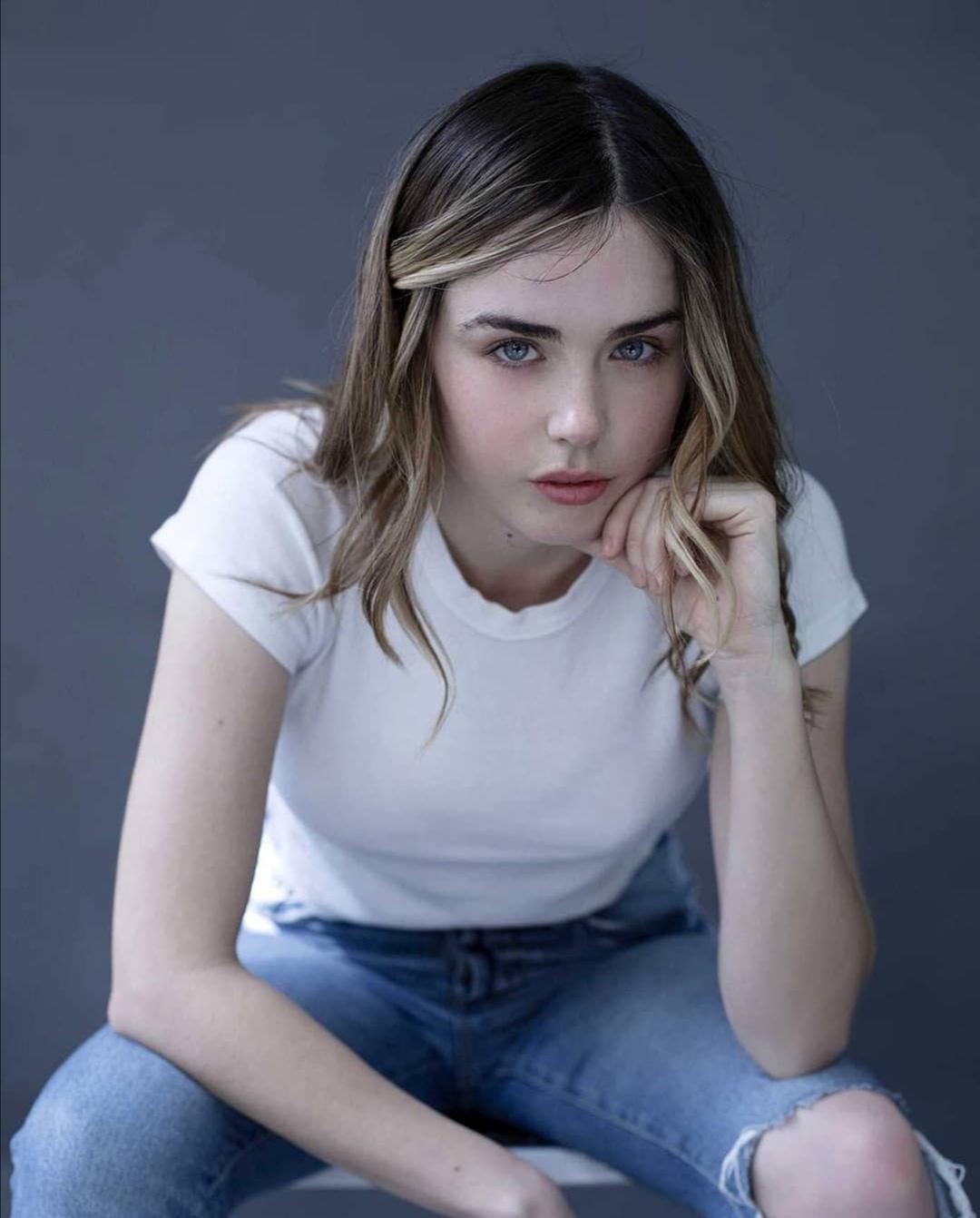 Danielle Sharp : PrettyGirls