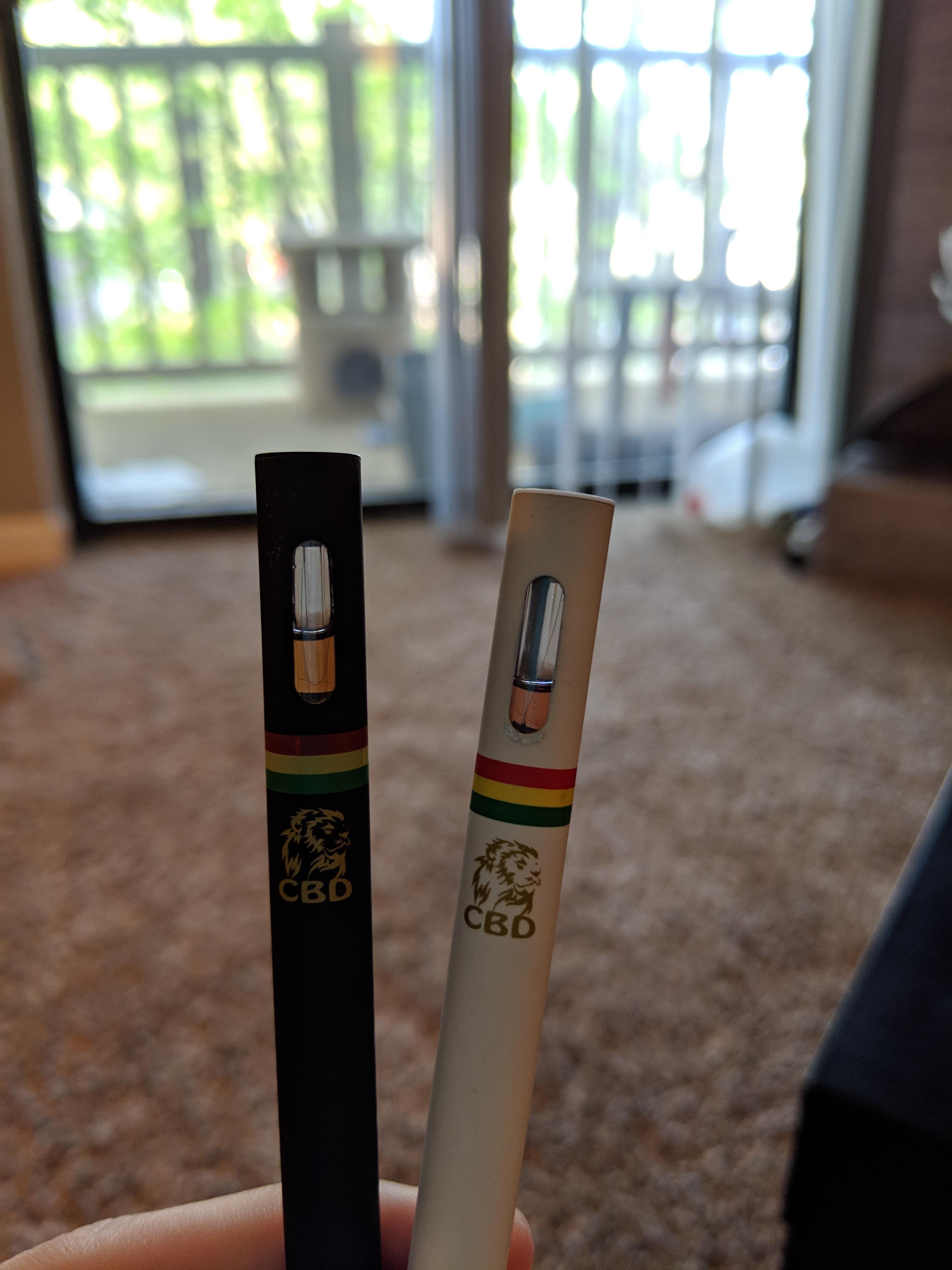 CBD Lion disposable pen battery died in both on the same day, plenty