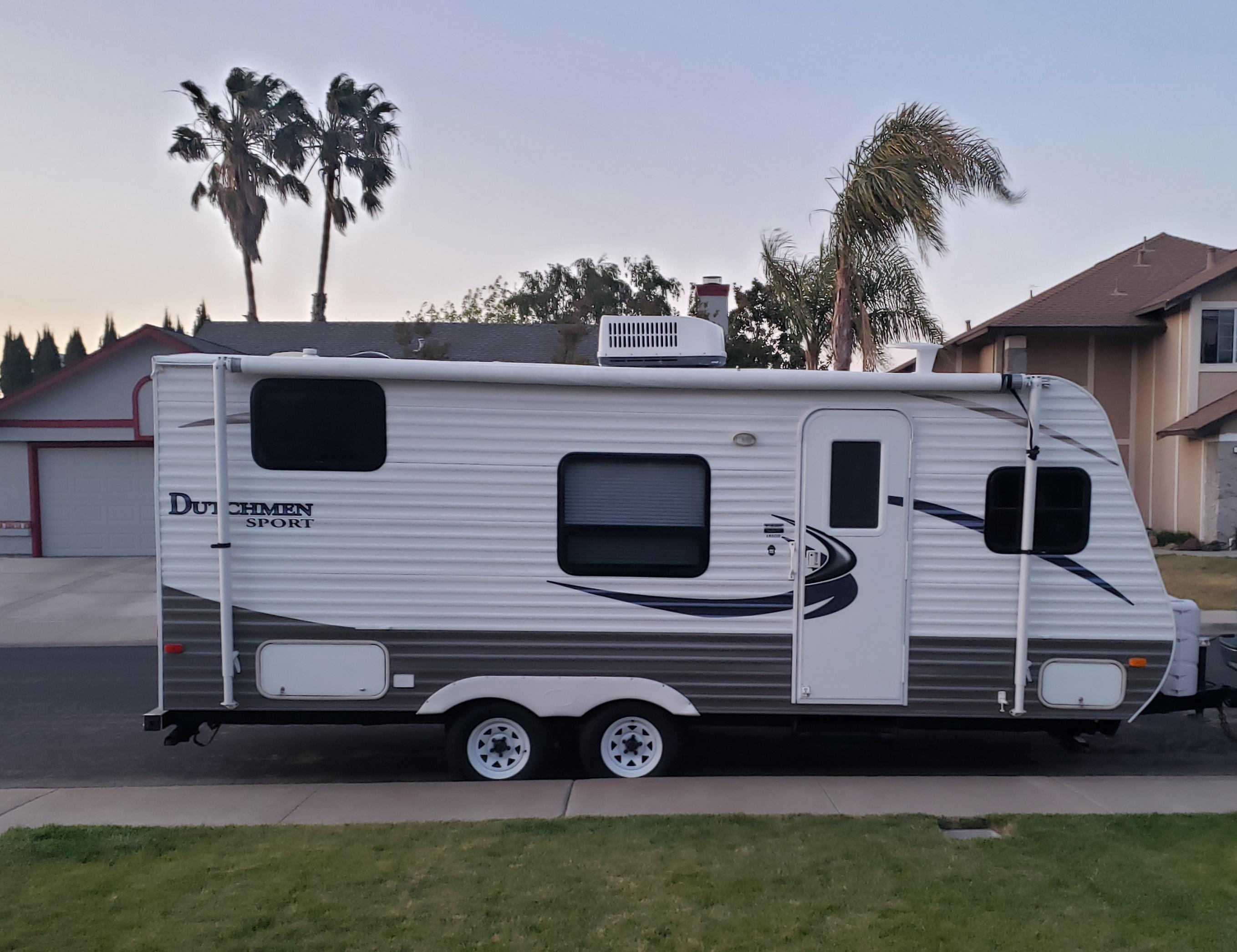 Anyone own a 2011 Dutchmen Sport 185DB? Trying to figure out how to