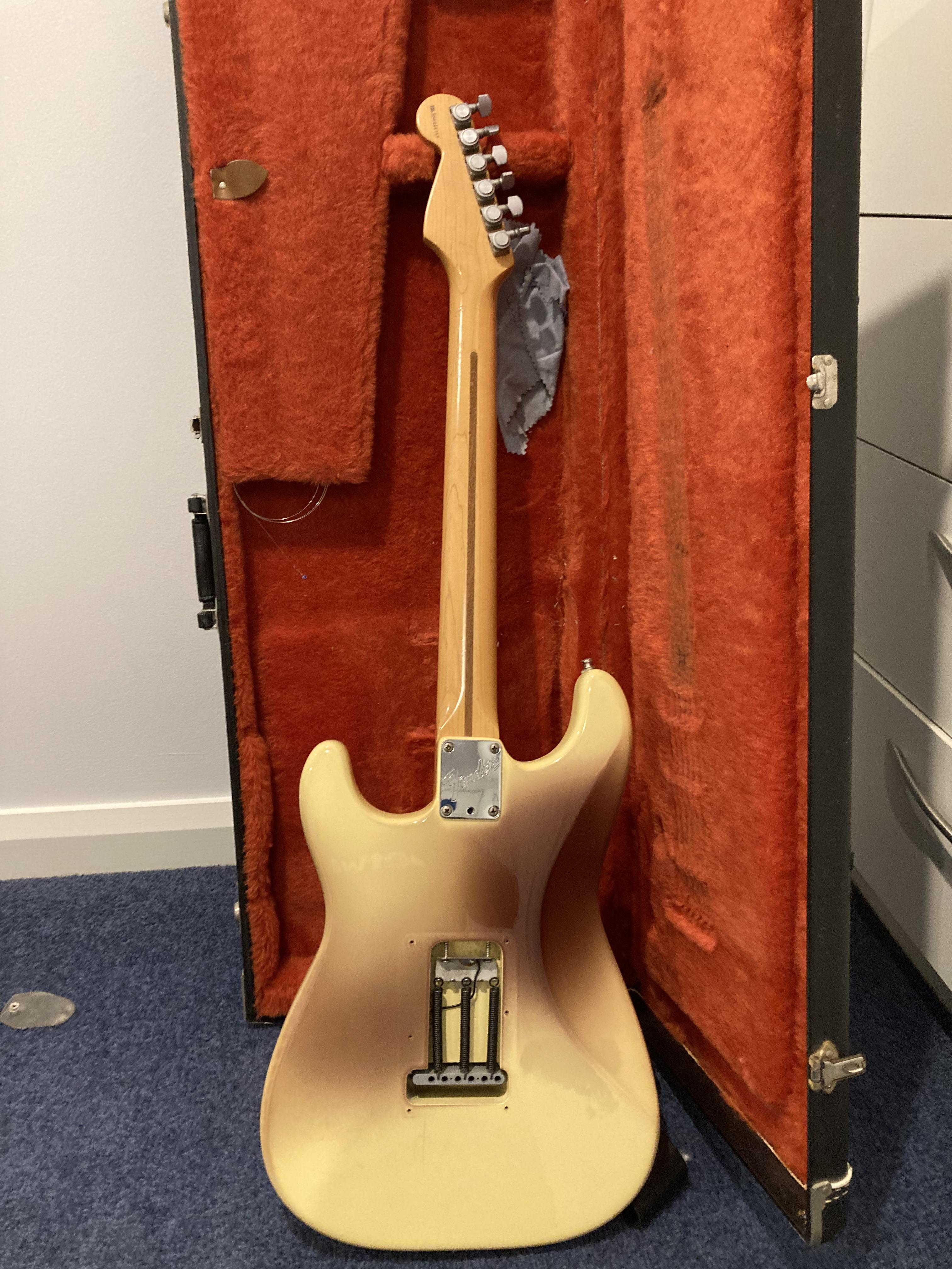 Standard tuners to vintage tuners FenderStratocaster