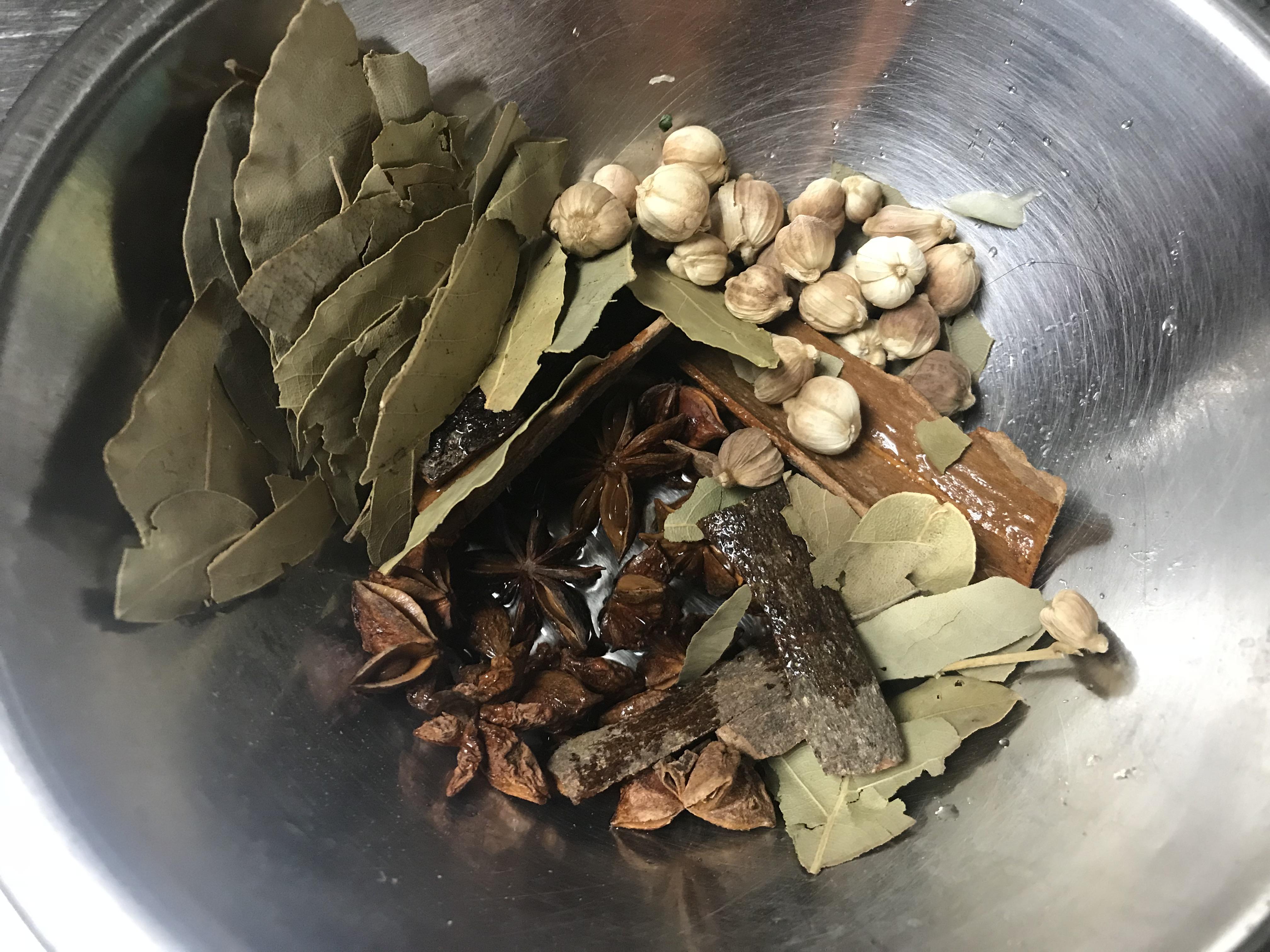 Spices commonly used in Chinese cooking r/chinesefood
