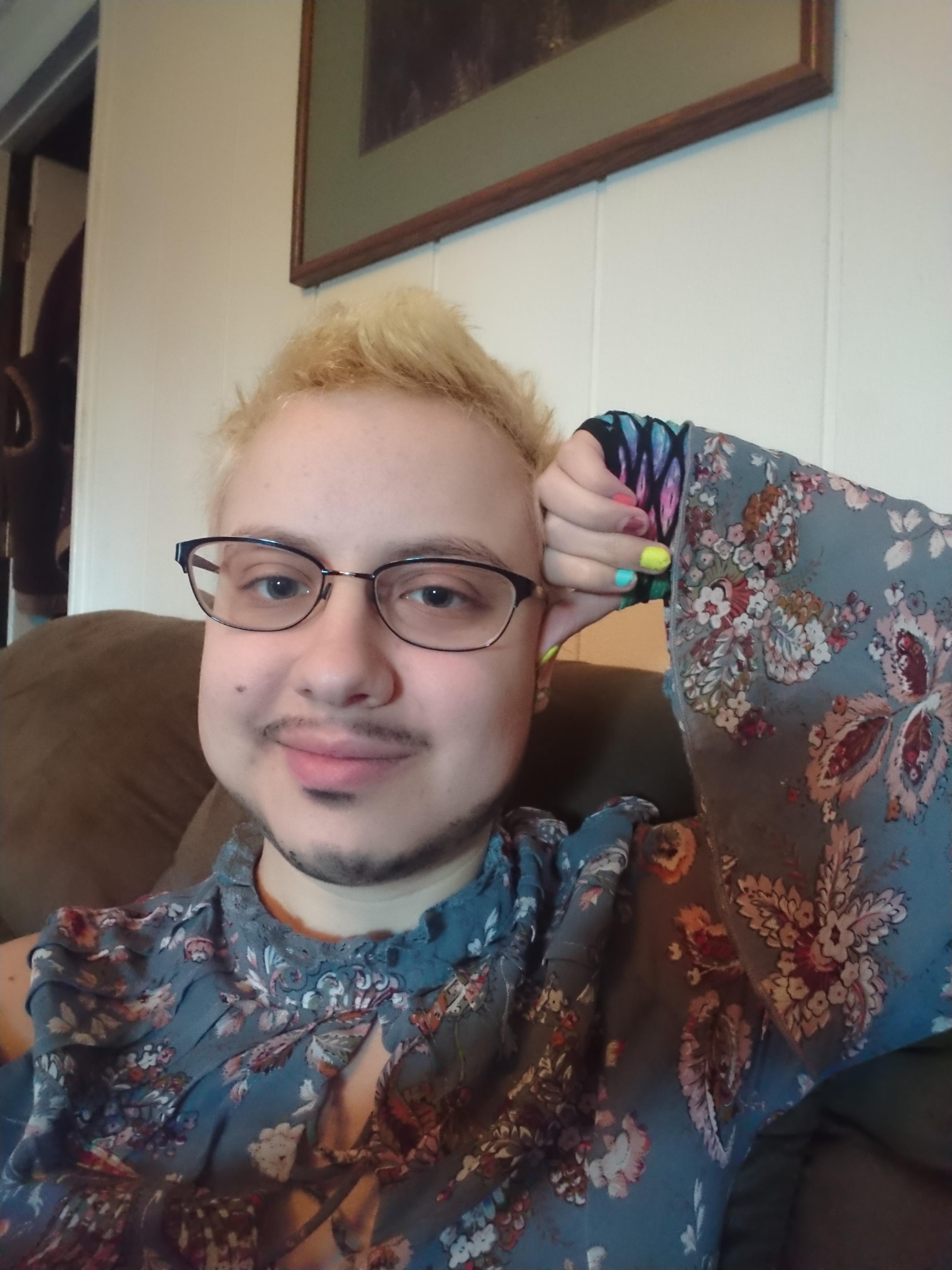 I tried the mascara beard trick today and it WORKED!! I'm so happy 😊