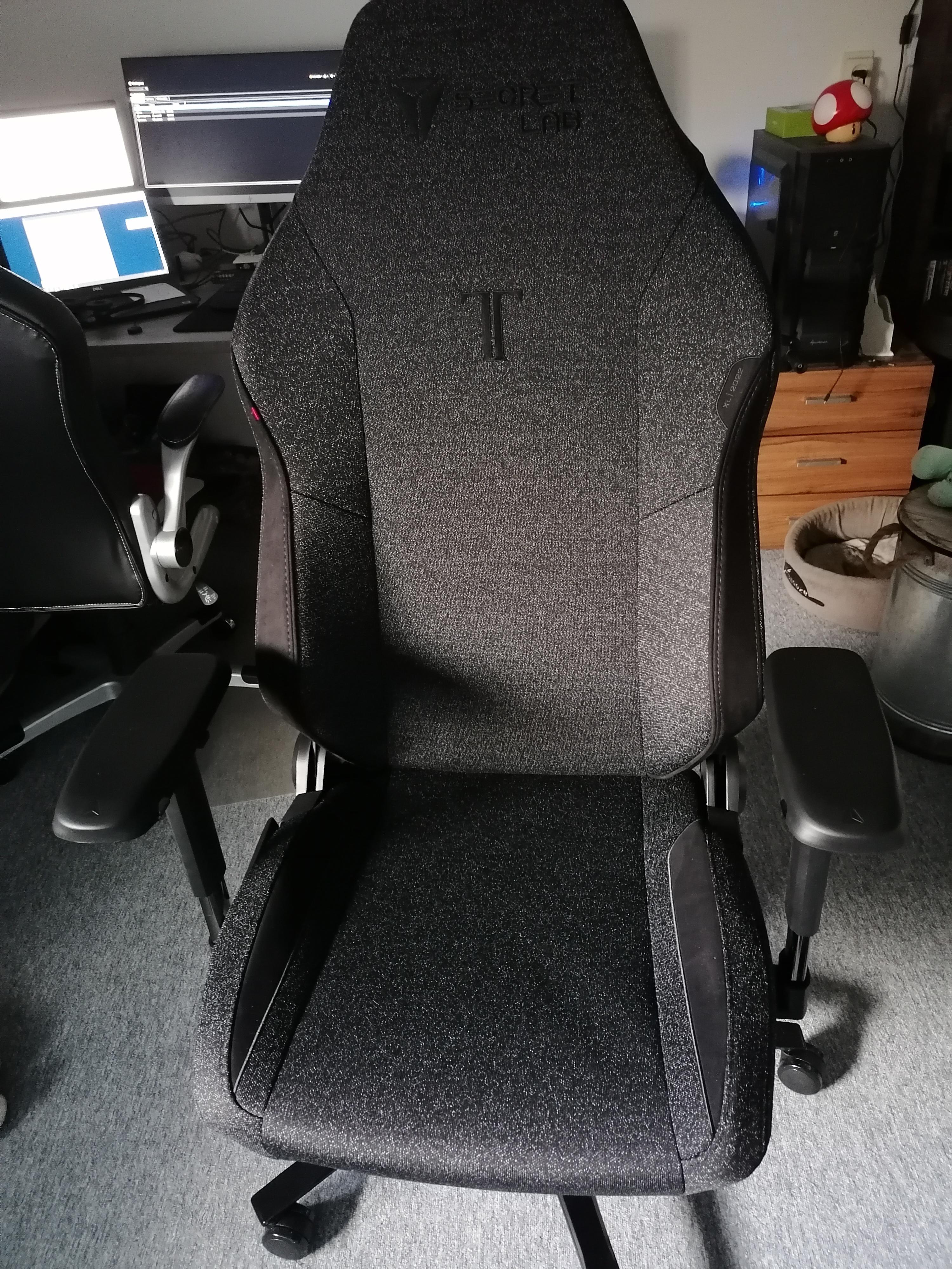 My Secretlab chair just arrived. Sits amazing. Quality is really good