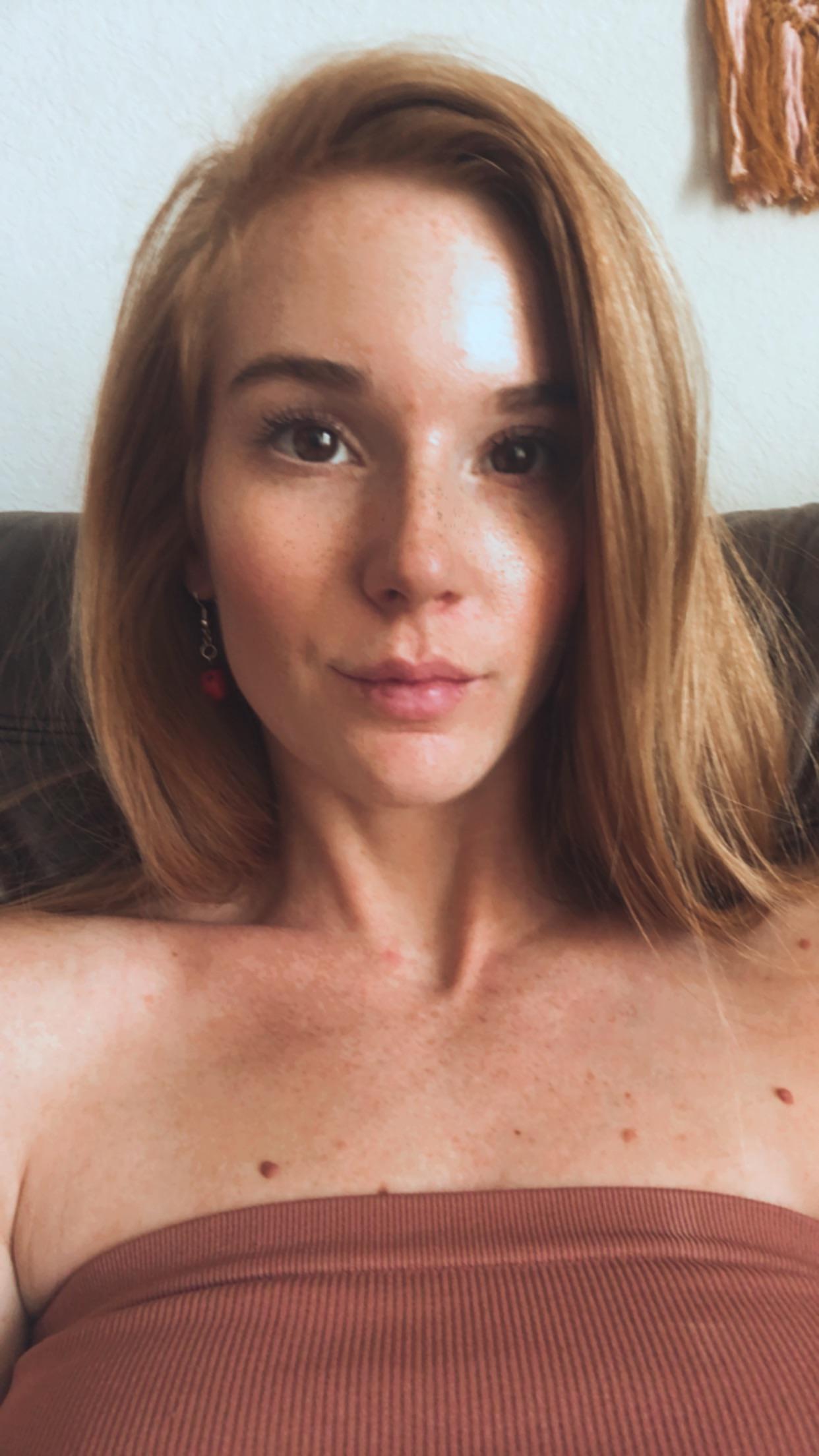 suns out freckles out 🌞 r/FreckledGirls