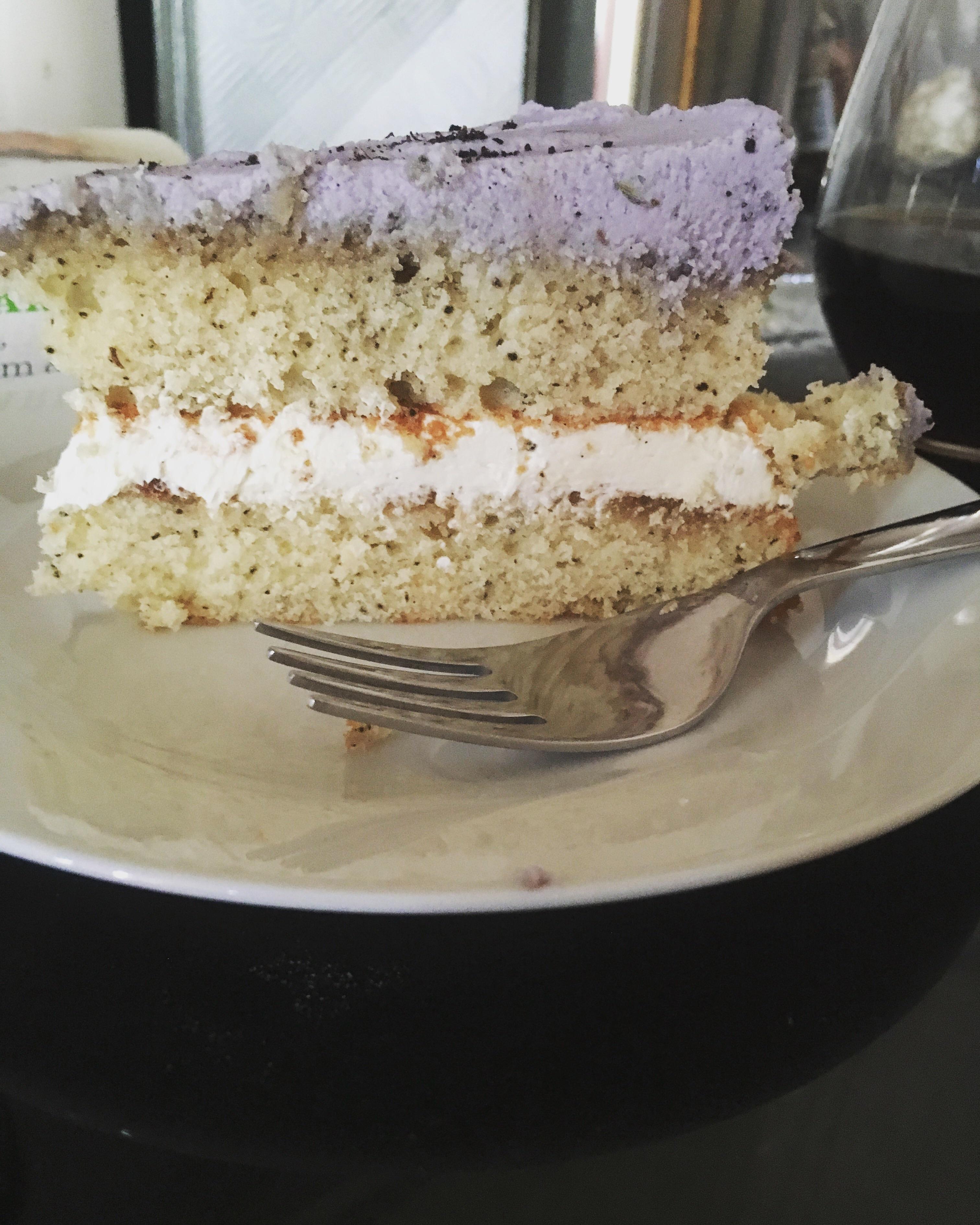 My first Earl Grey cake with lemon filling and topped with lavender buttercream. r/Baking