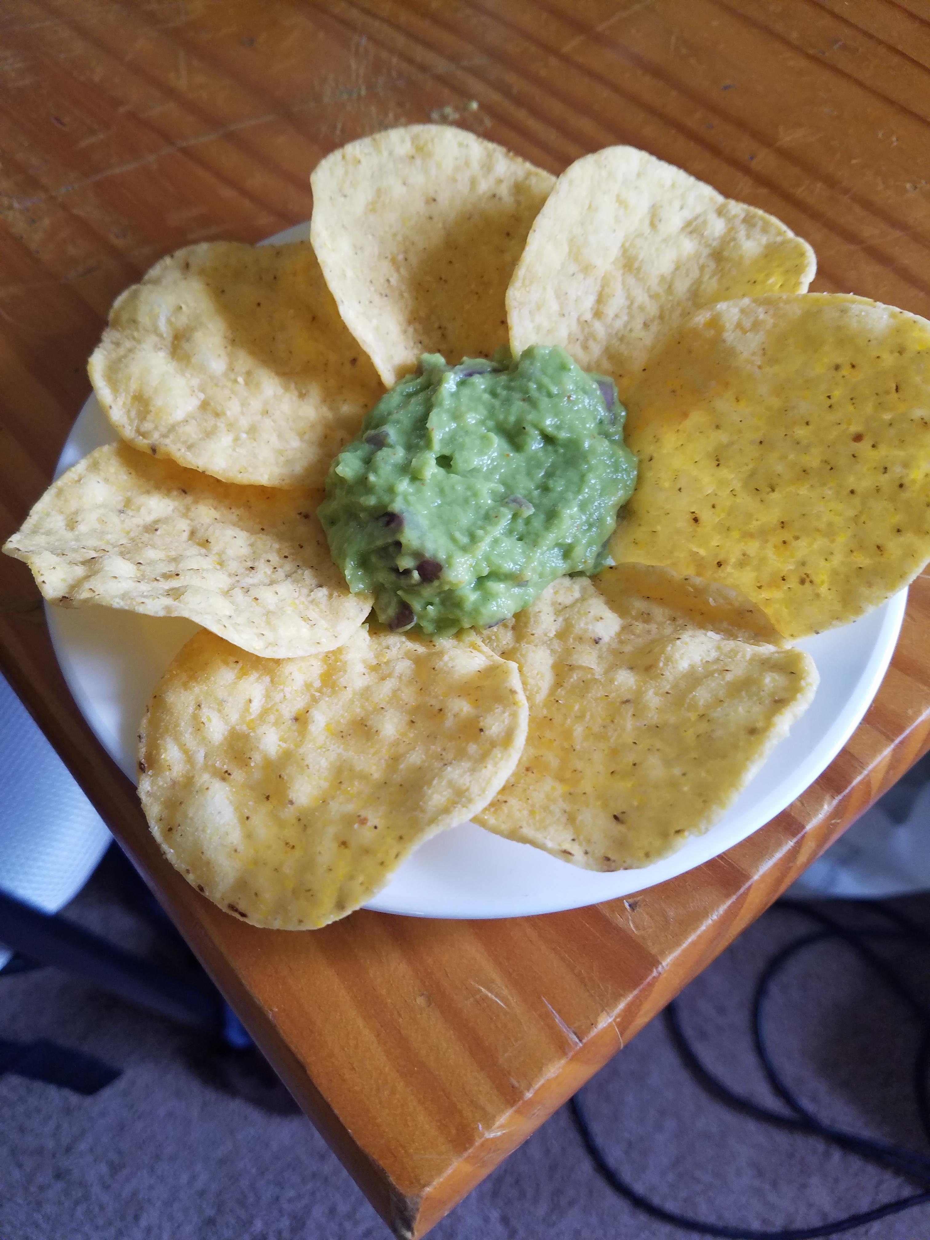 [Homemade] Corn chips with guacamole! r/food