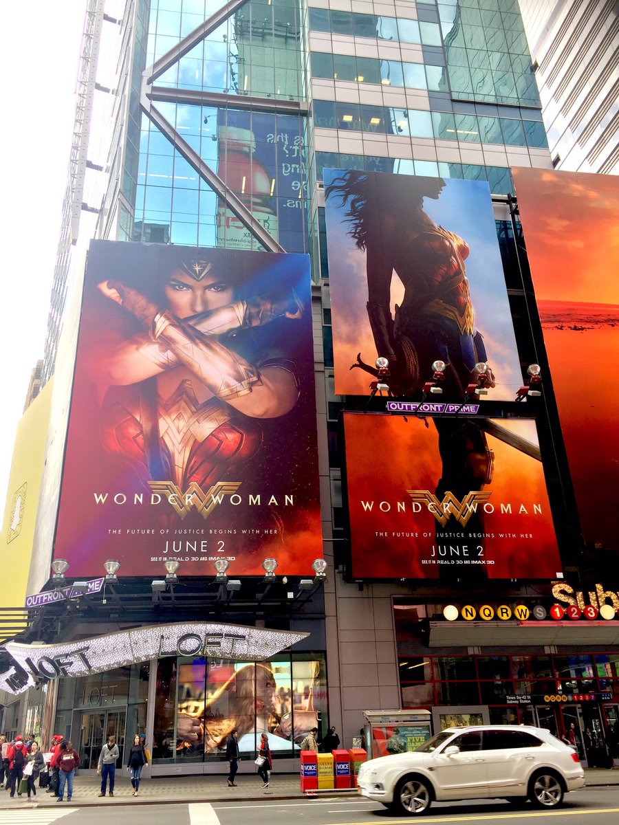 DISCUSSION Another Billboard in Times Square r/DC_Cinematic