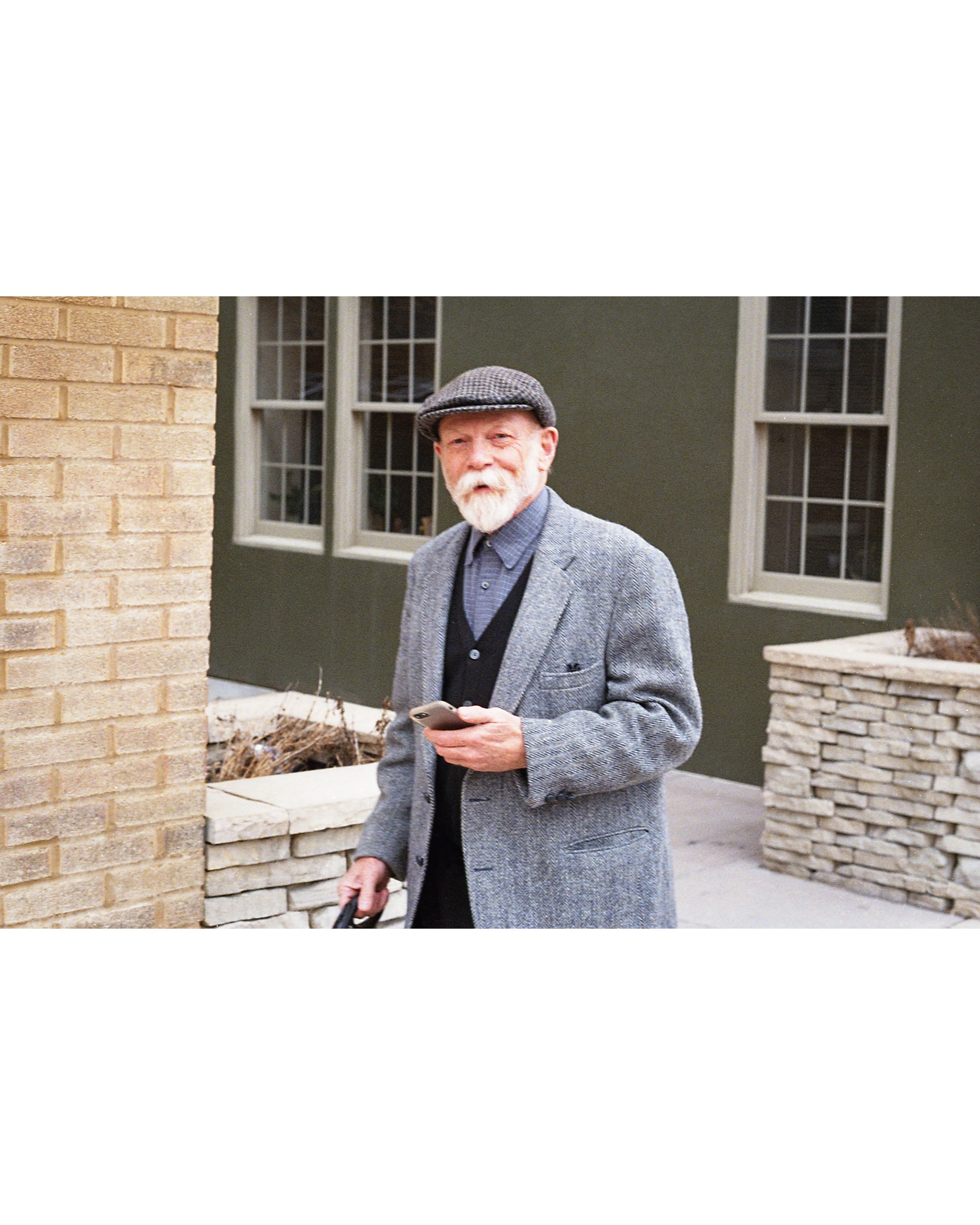 The Dapper Old Man (Canon AE1P & Kodak Ultramax 400) r/filmphotos