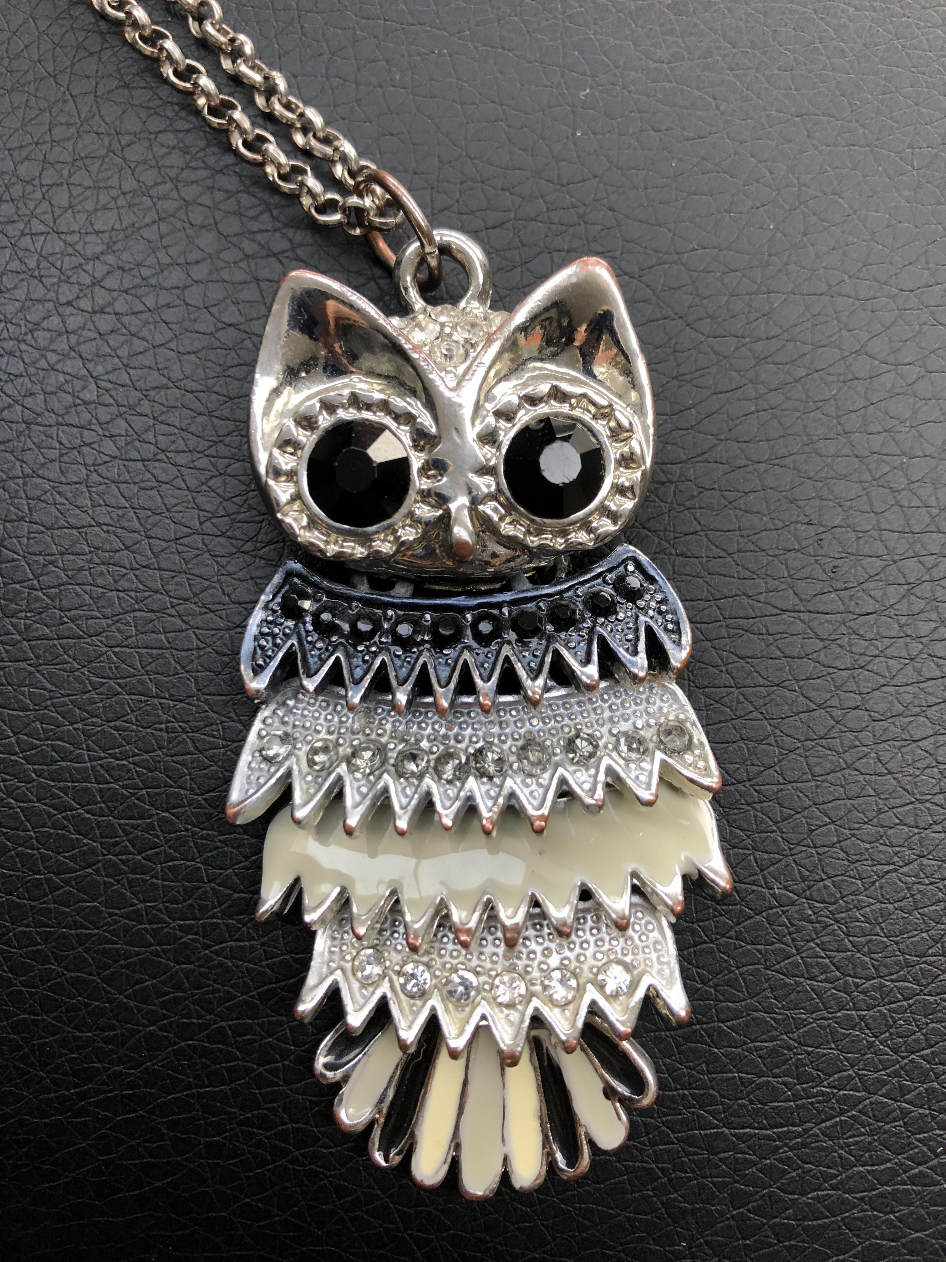 Found this adorable owl necklace for only €1! These used to be really
