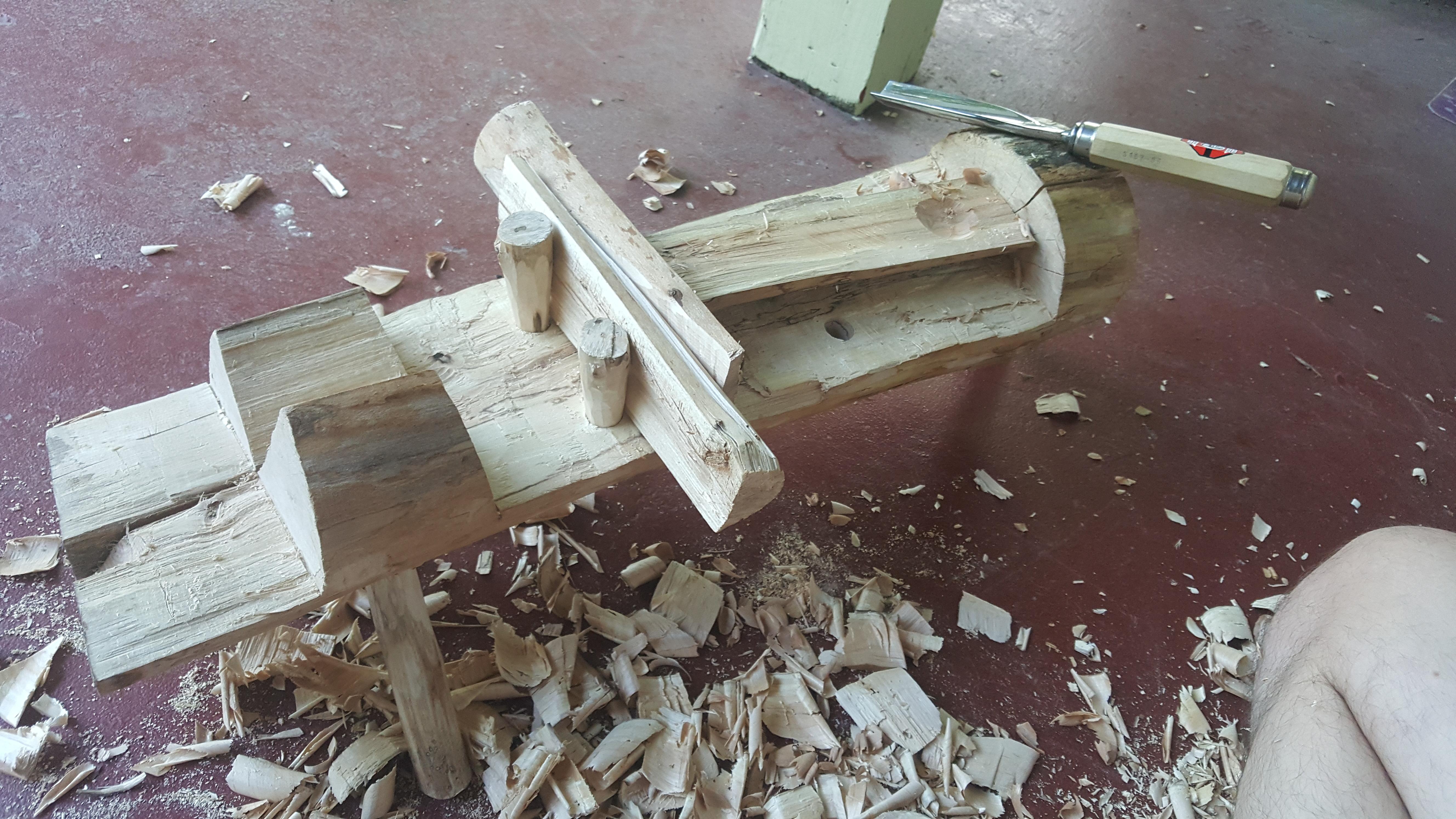 A wood carving bench I built. r/Bushcraft