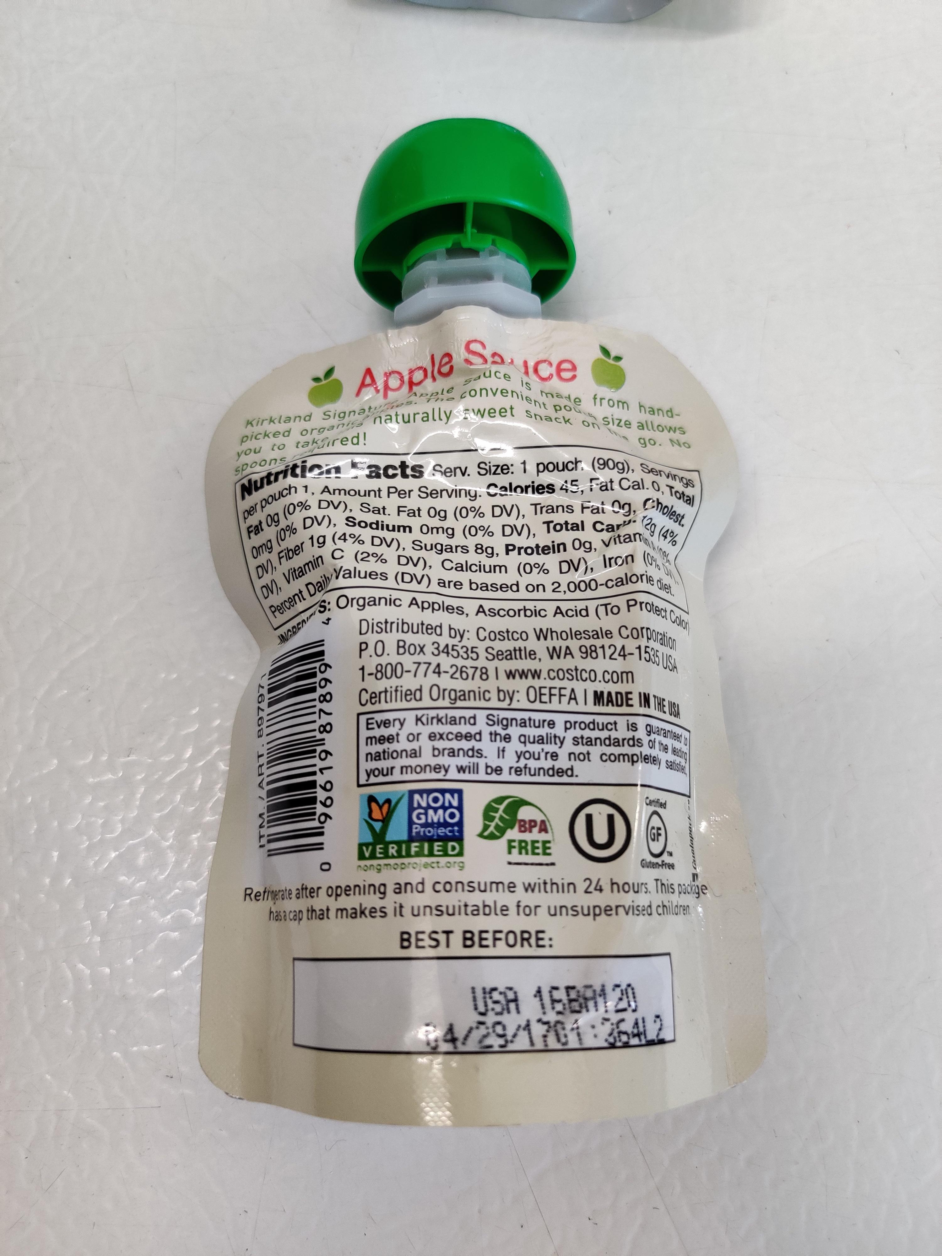 This applesauce looks like it expired in 1701 r/mildlyinteresting