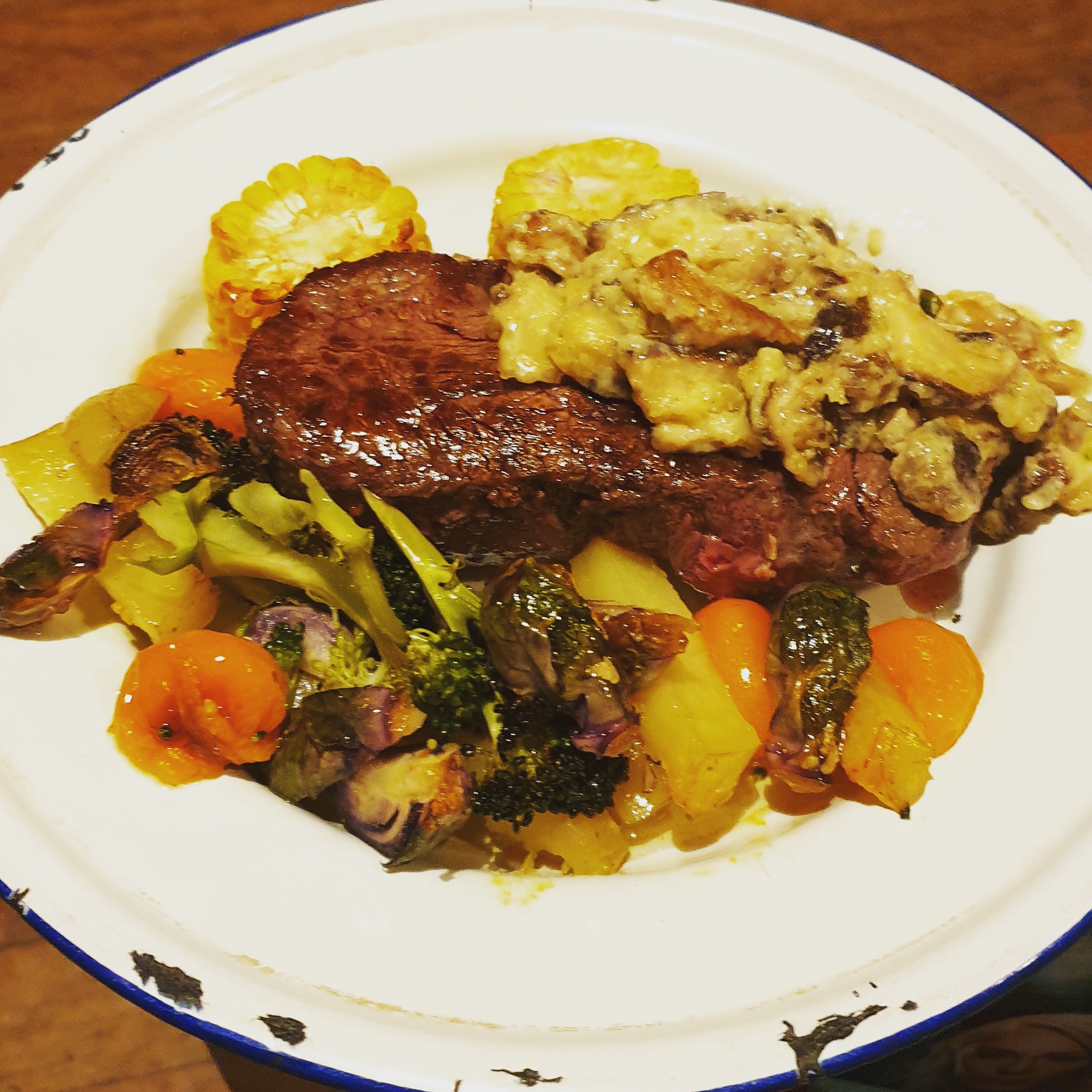 [Homemade] Medium rare eye fillet steak topped with a creamy shiitake mushroom sauce with baked